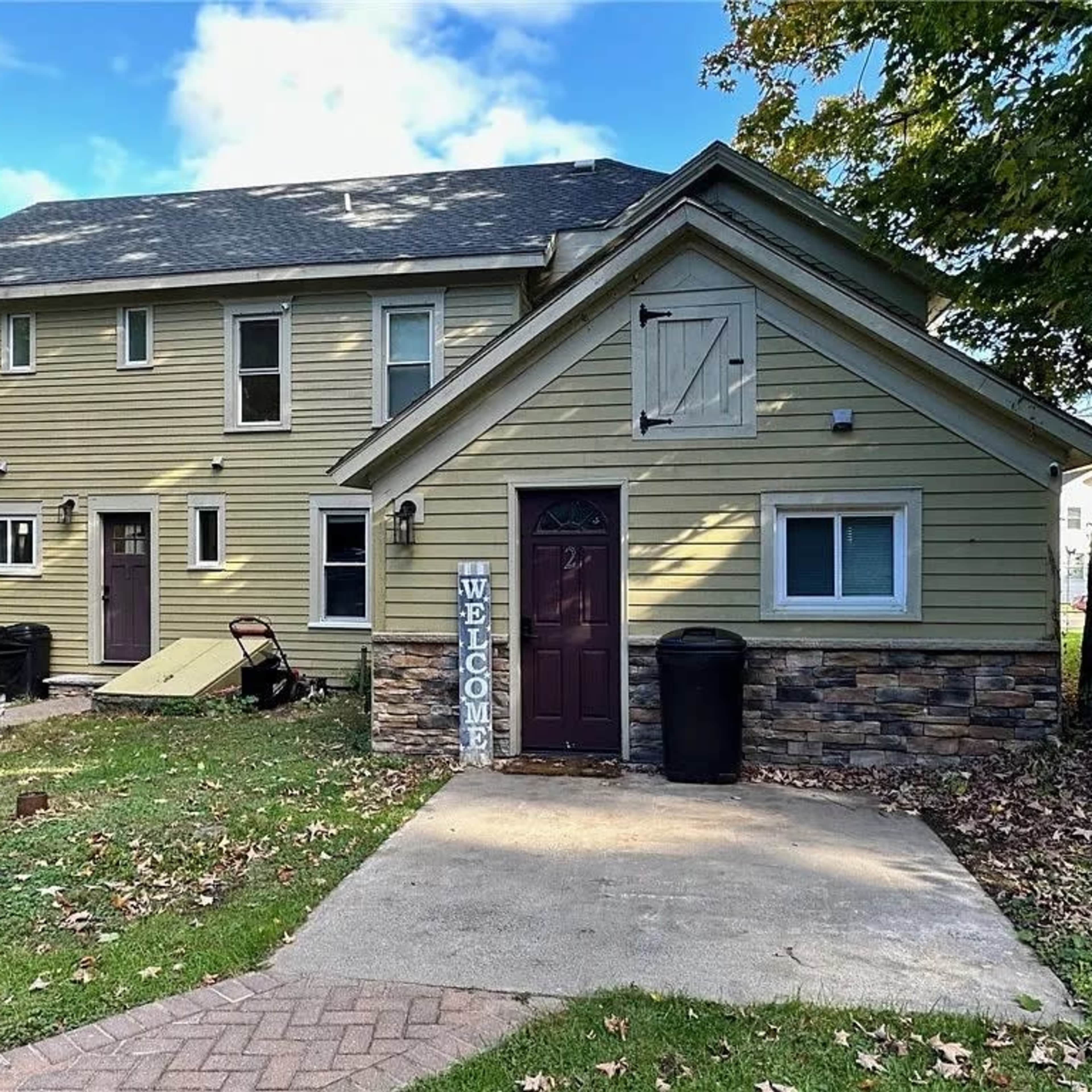 Modern Twin-Unit Home with Exposed Beams | Fully Renovated & Furnished in Charming Village Setting Image in Parish, Parish, NY