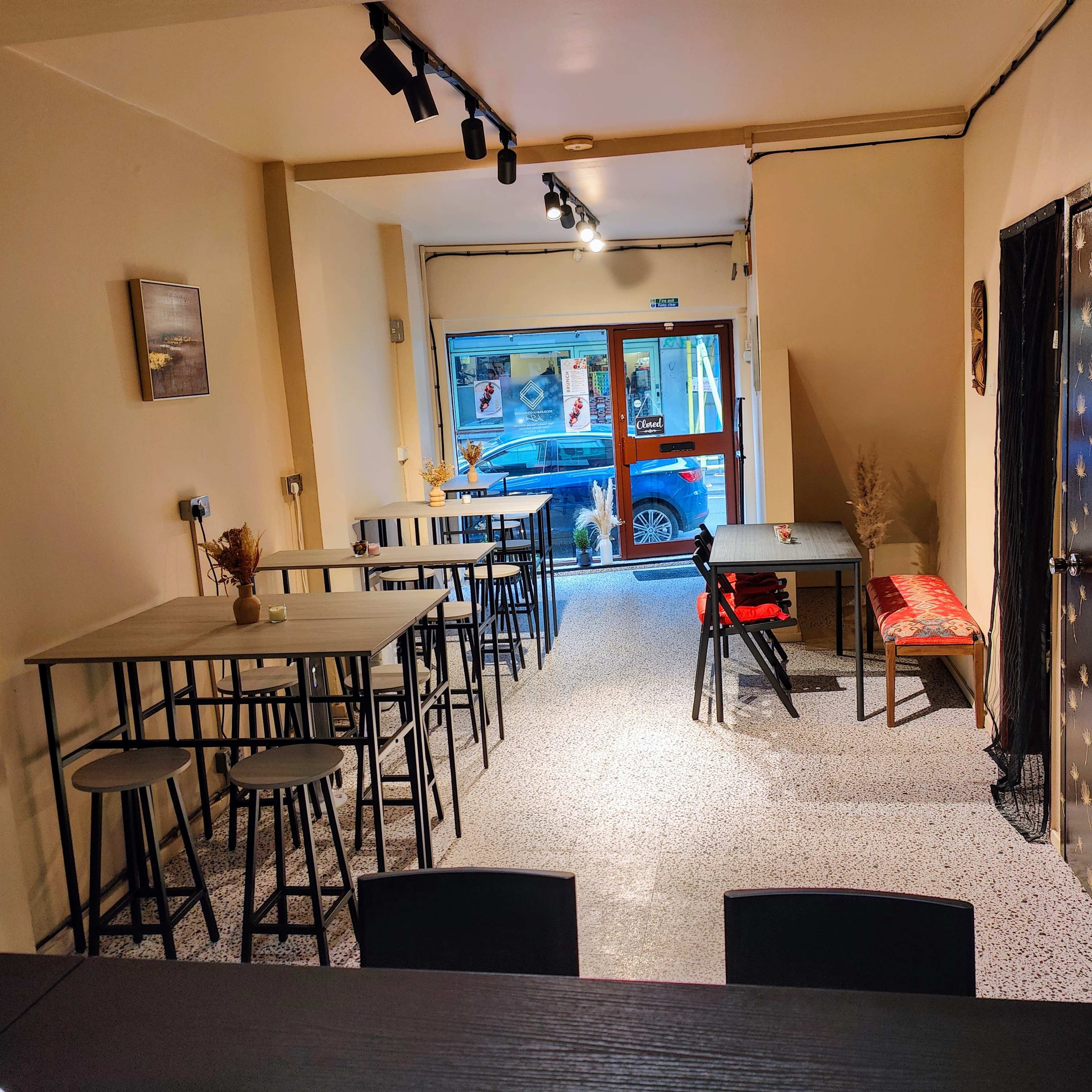 Cosy Little Café Image in London, London, England