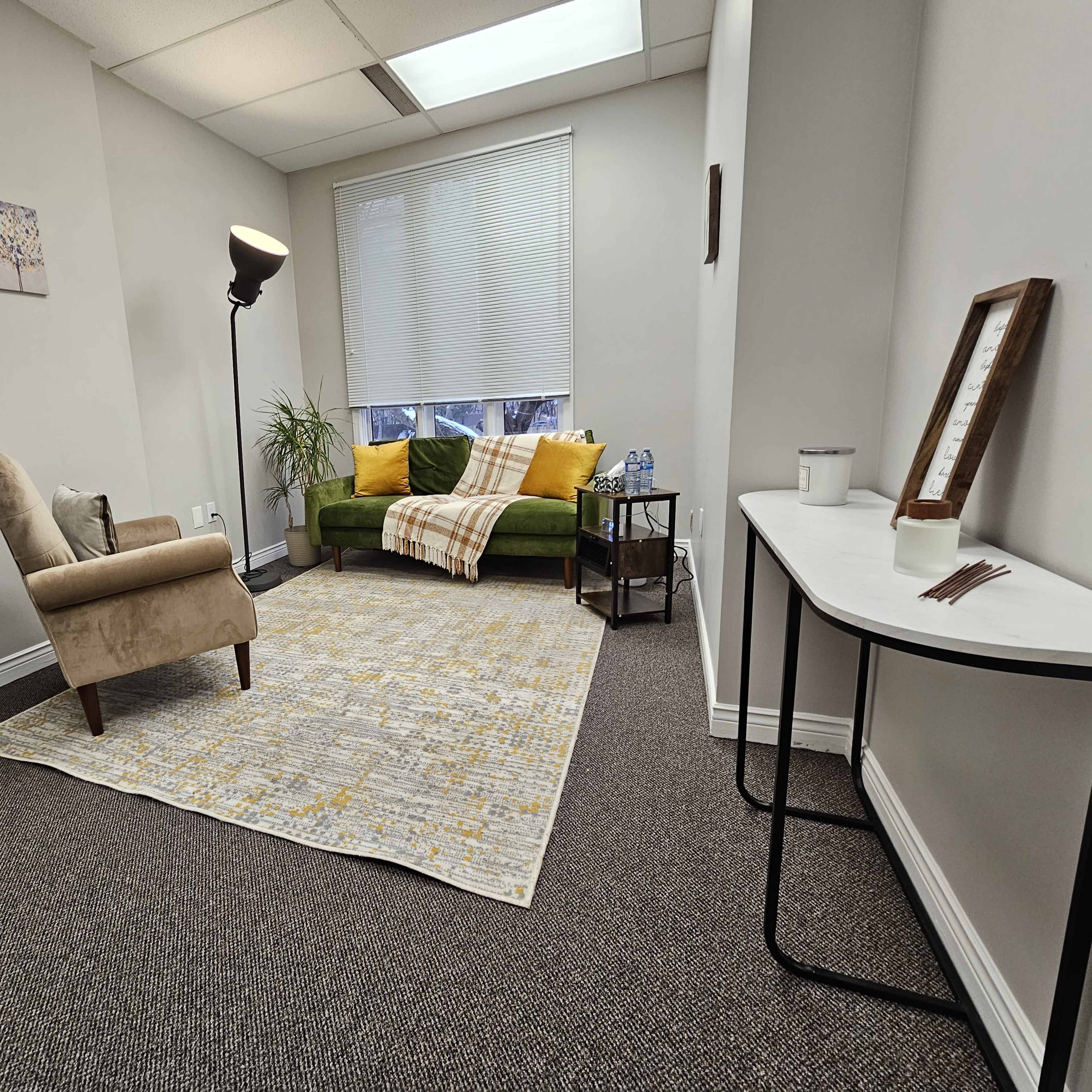 Therapy Office with full desk set up Image in Mississauga, Mississauga, ON