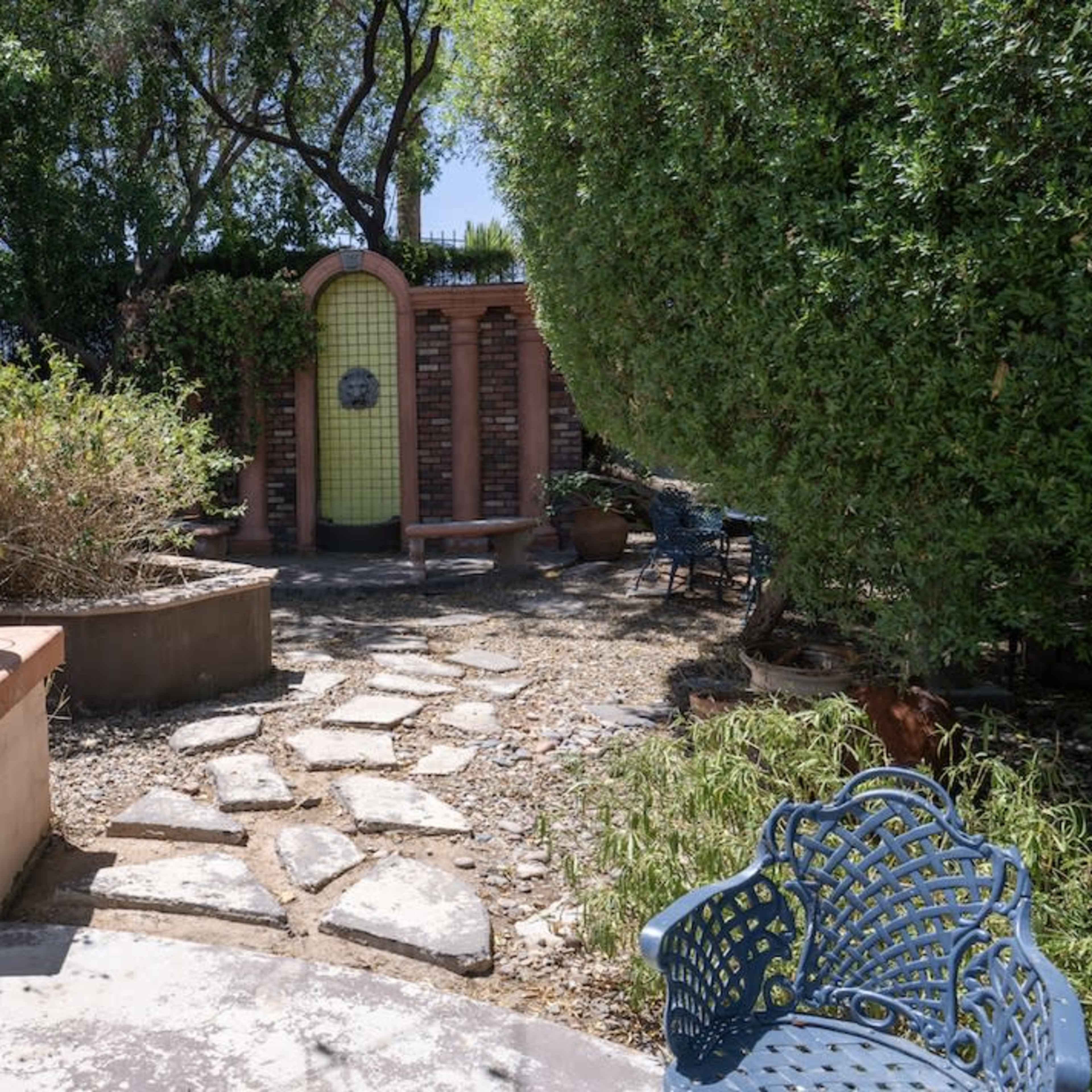 Charming Outdoor Garden for Photo and Video Productions Image in Encanto Village, Phoenix, AZ