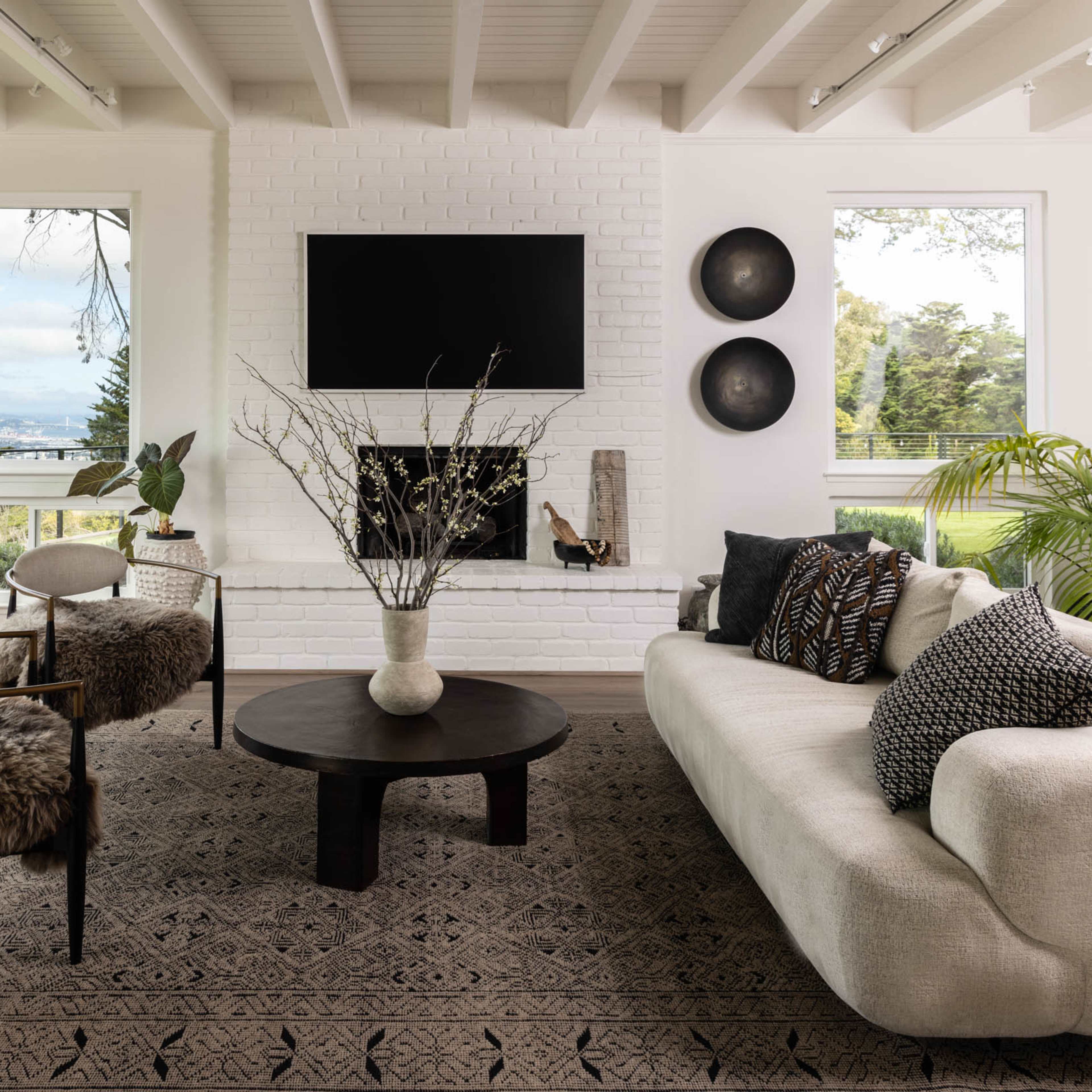 Modern Hilltop Production Compound (Fully Remodeled - Indoor/Outdoor Space - Natural Light) Image in Piedmont Pines, Oakland, CA
