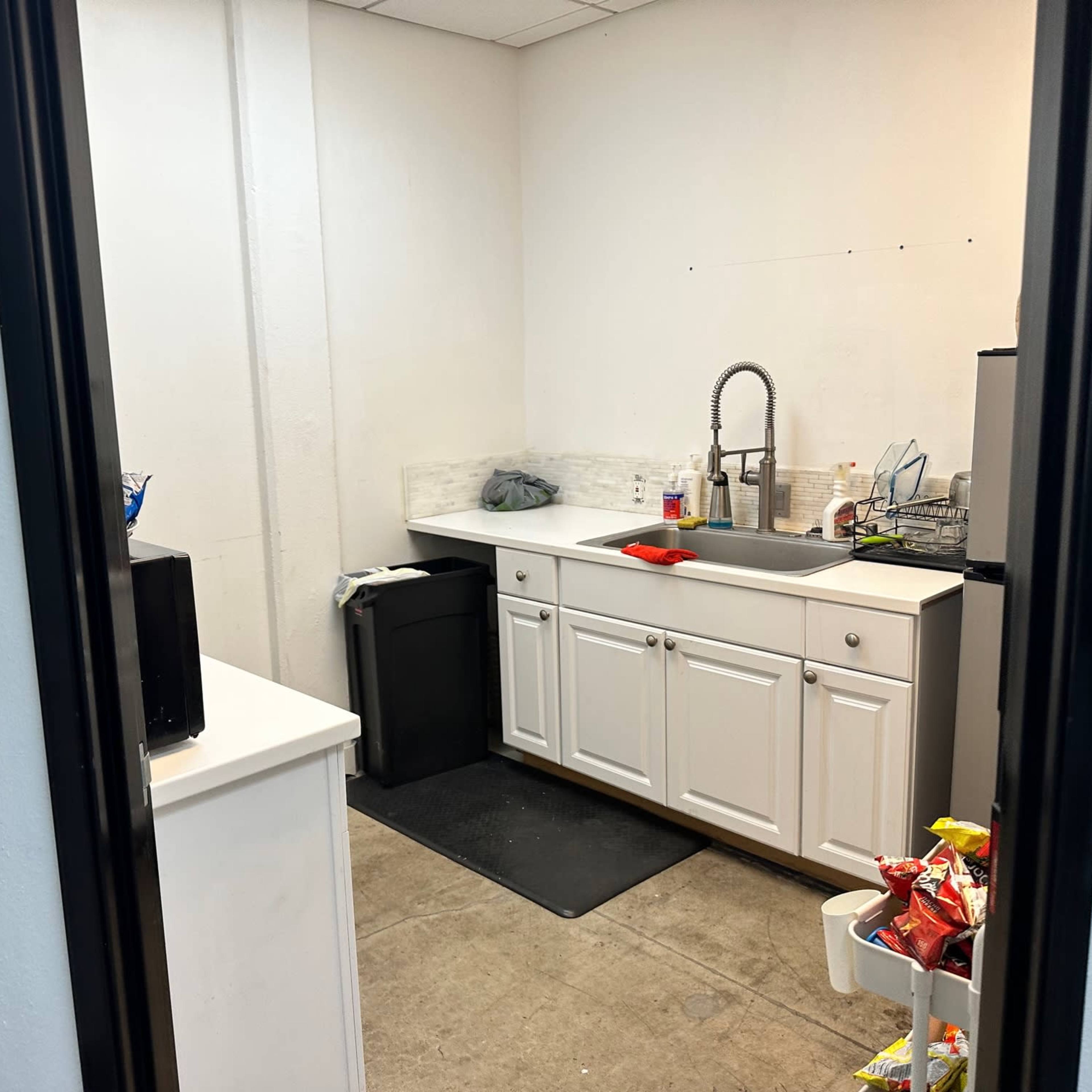 Large Industrial Warehouse with Nice Front Lobby and Office Space Image in Santa Ana, Santa Ana, CA