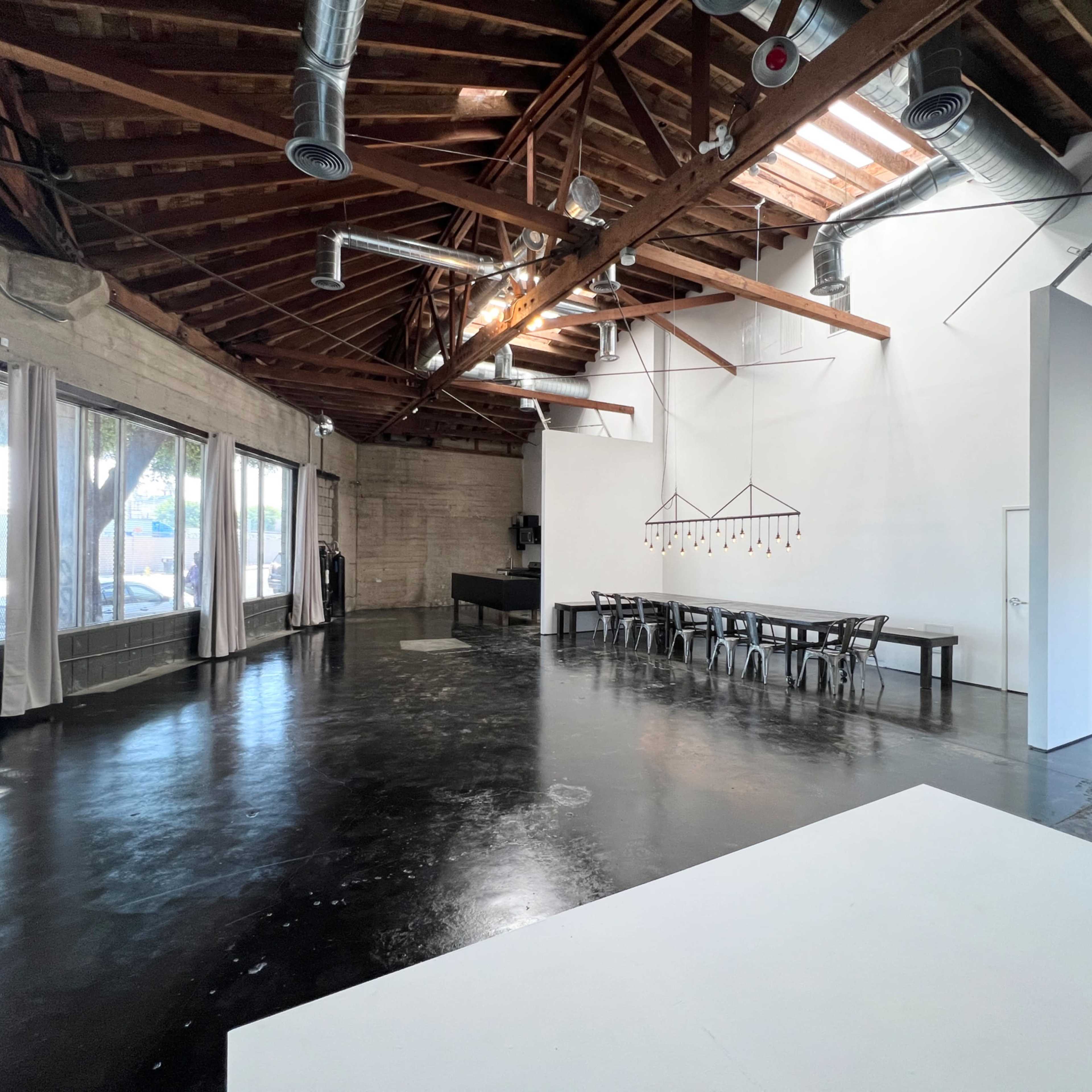 DTLA Studio with Natural Light, HVAC, and Onsite Parking! Image in Lincoln Heights, Los Angeles, CA