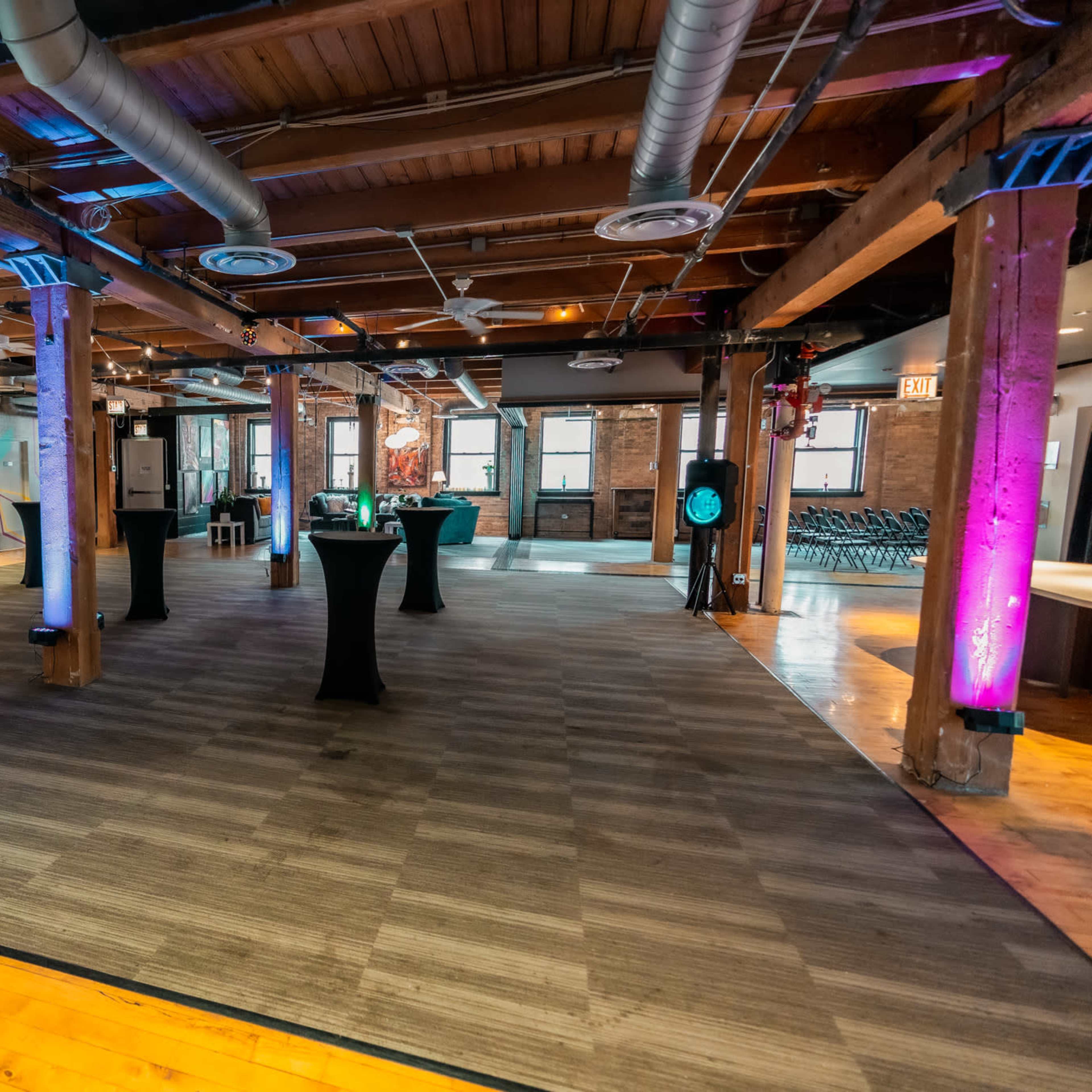 Creative Urban Exposed Brick Studio: Prime River North Networking Space Image in Near North Side, Chicago, IL
