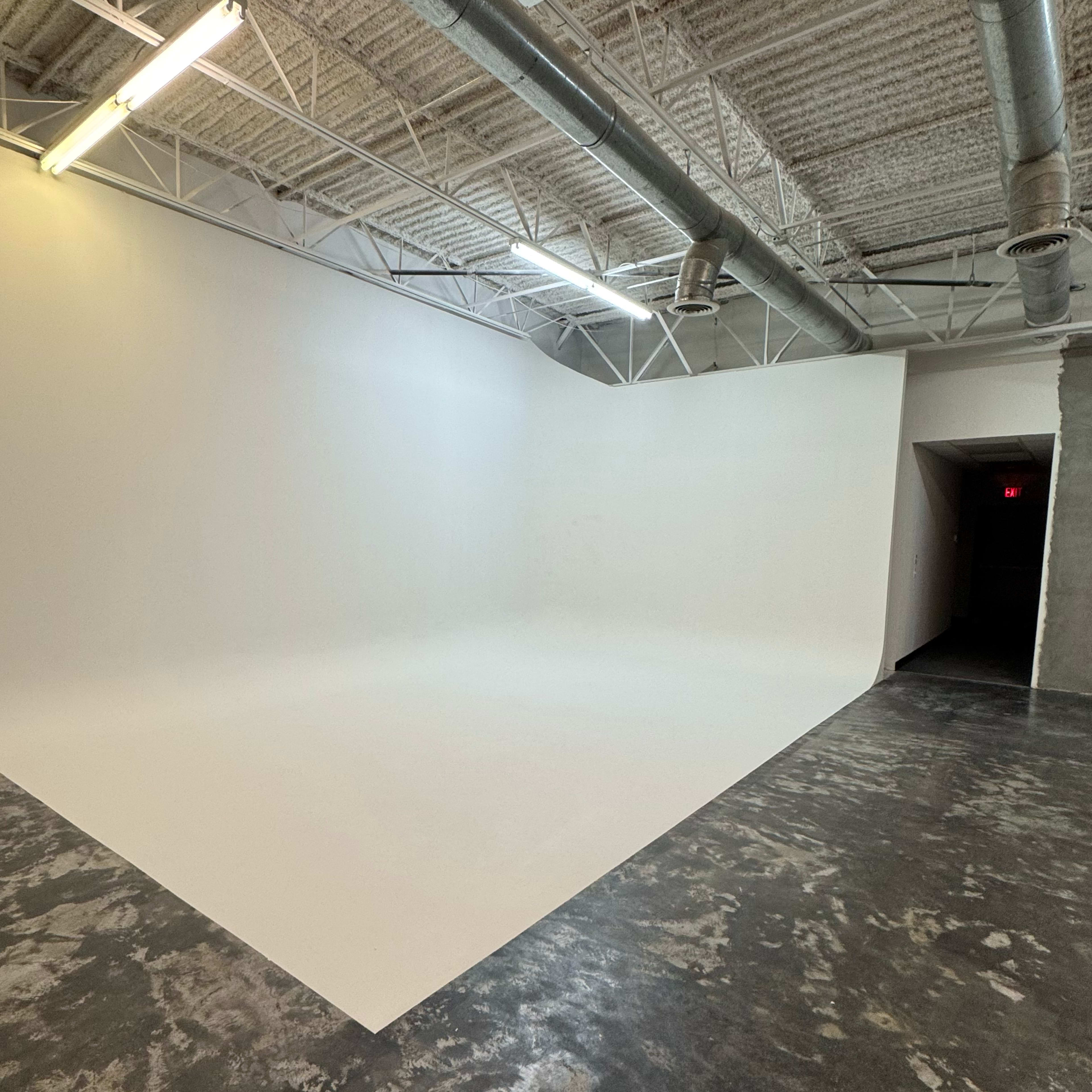 Unique Photo and Video Studio with RGB Cyclorama and more. Image in Richardson, Richardson, TX