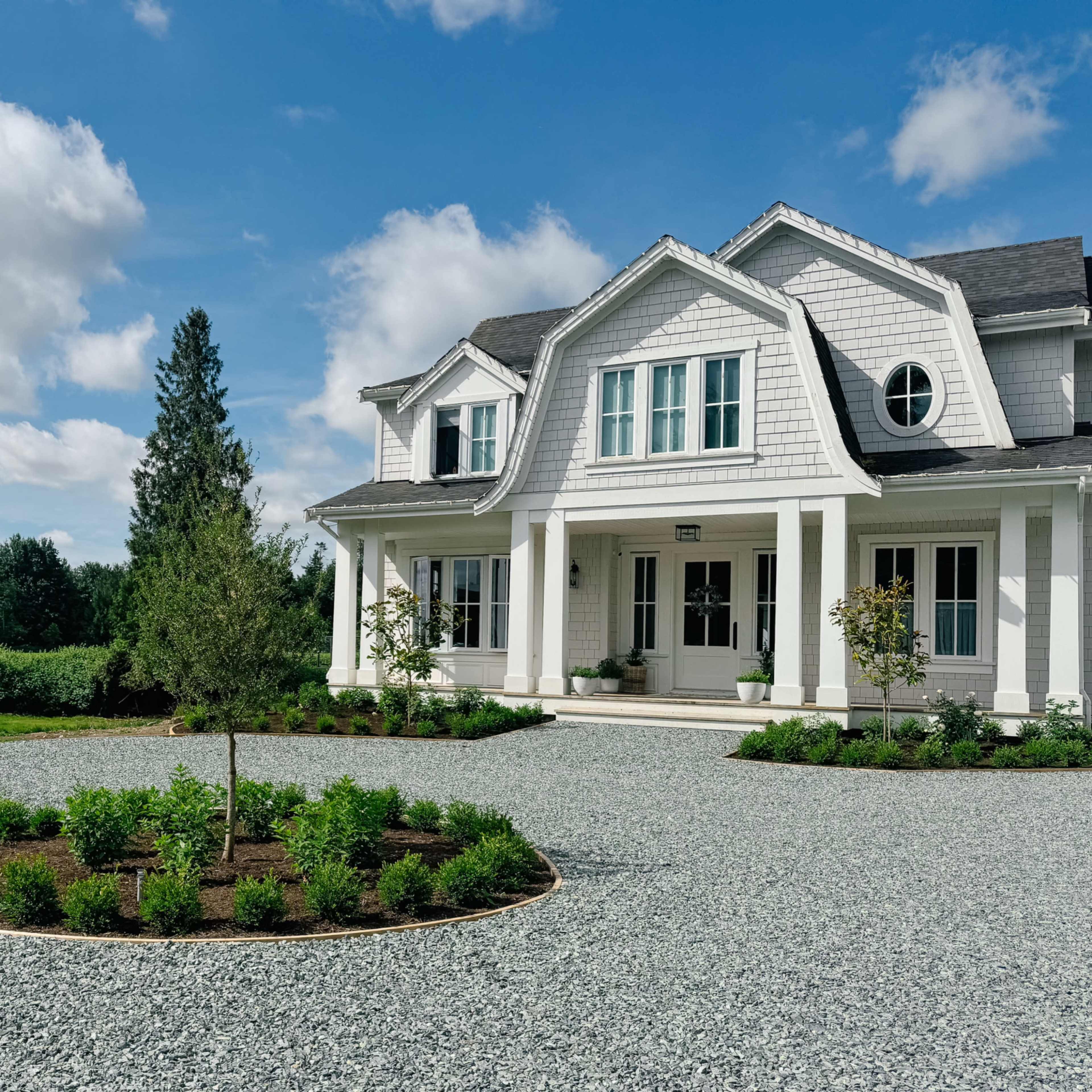 Natural Light Hamptons Style Home on 5 acres Image in Abbotsford, Abbotsford, BC