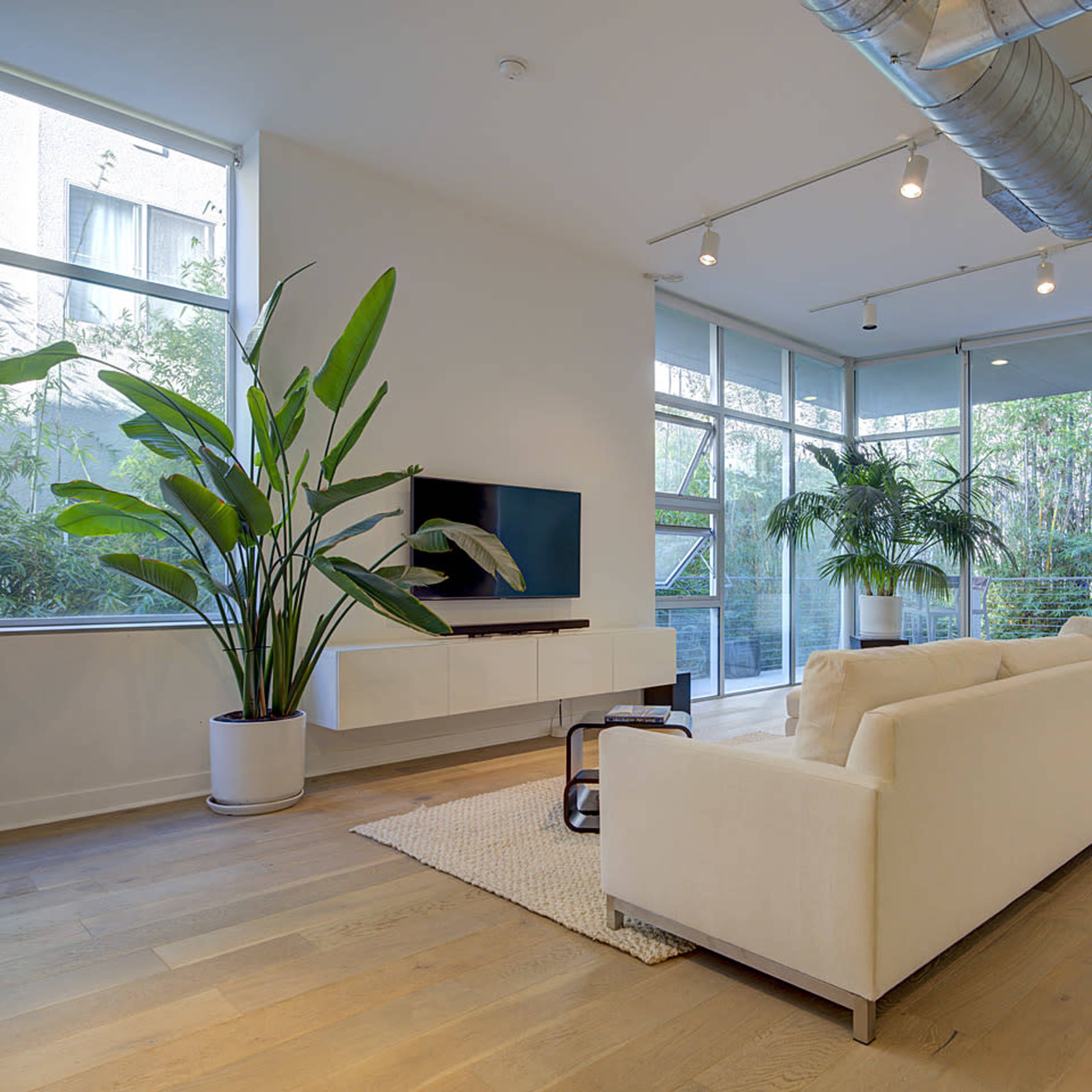 Marina Loft Style Condo with Bamboo balcony Image in Del Rey, Marina del Rey, CA