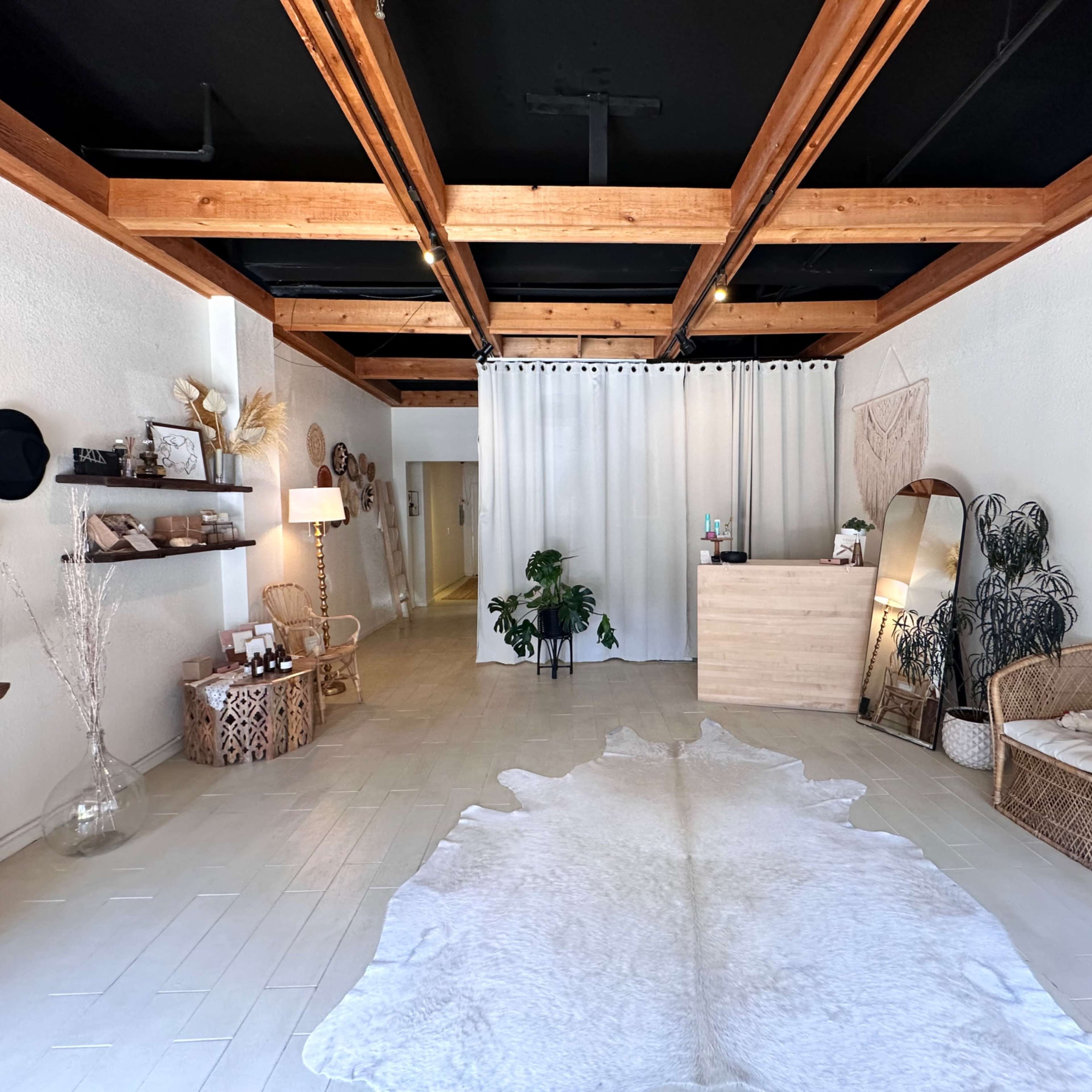 Chic and Airy Storefront Image in Presidio Heights, San Francisco, CA