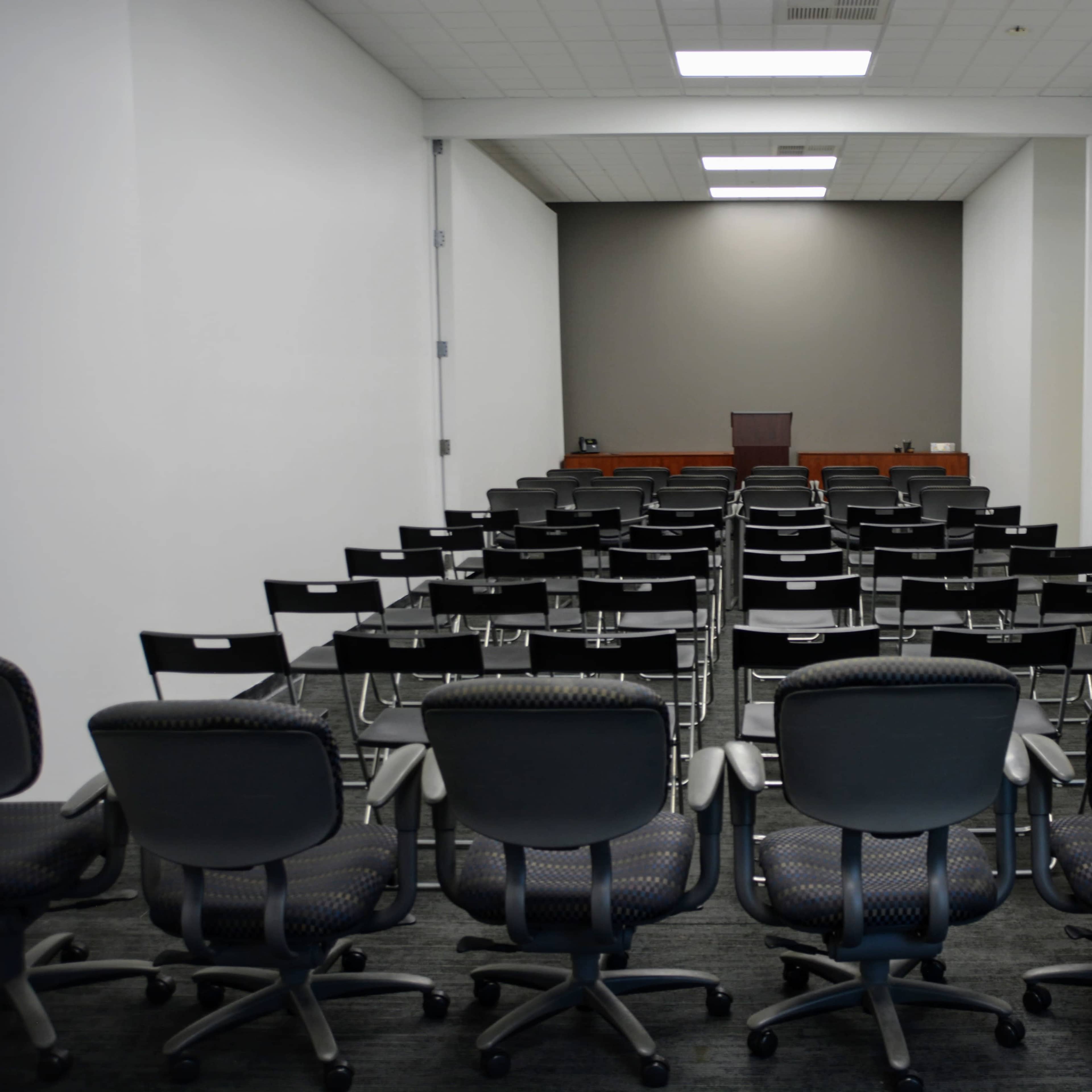 Flexible Event Venue: Seminar Room Perfect for Workshops, Meetings & More in St. Petersburg Image in Barcley Estates, St. Petersburg, FL
