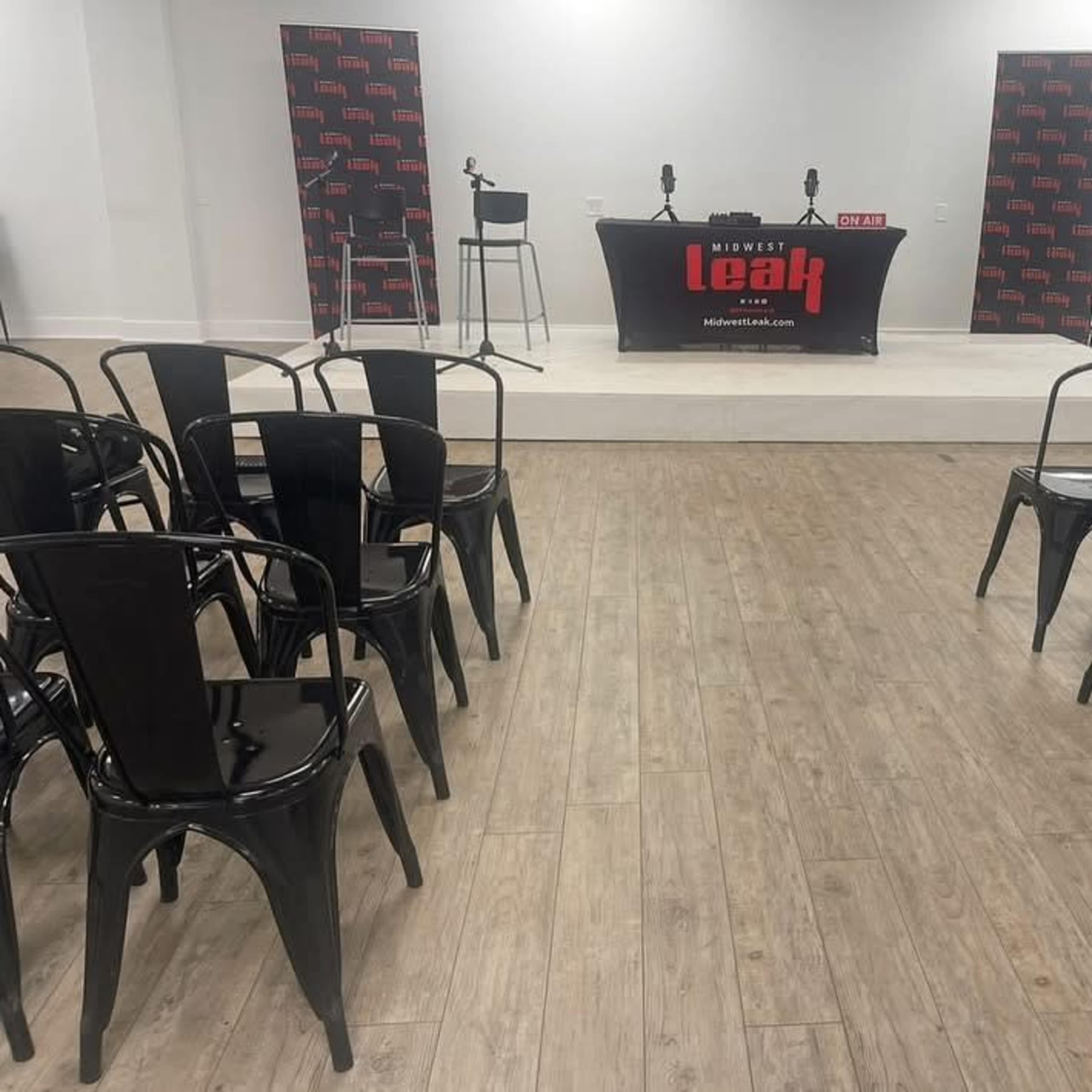 Spacious event/content creator studio with multiple rooms Image in Crooked Creek, Indianapolis, IN