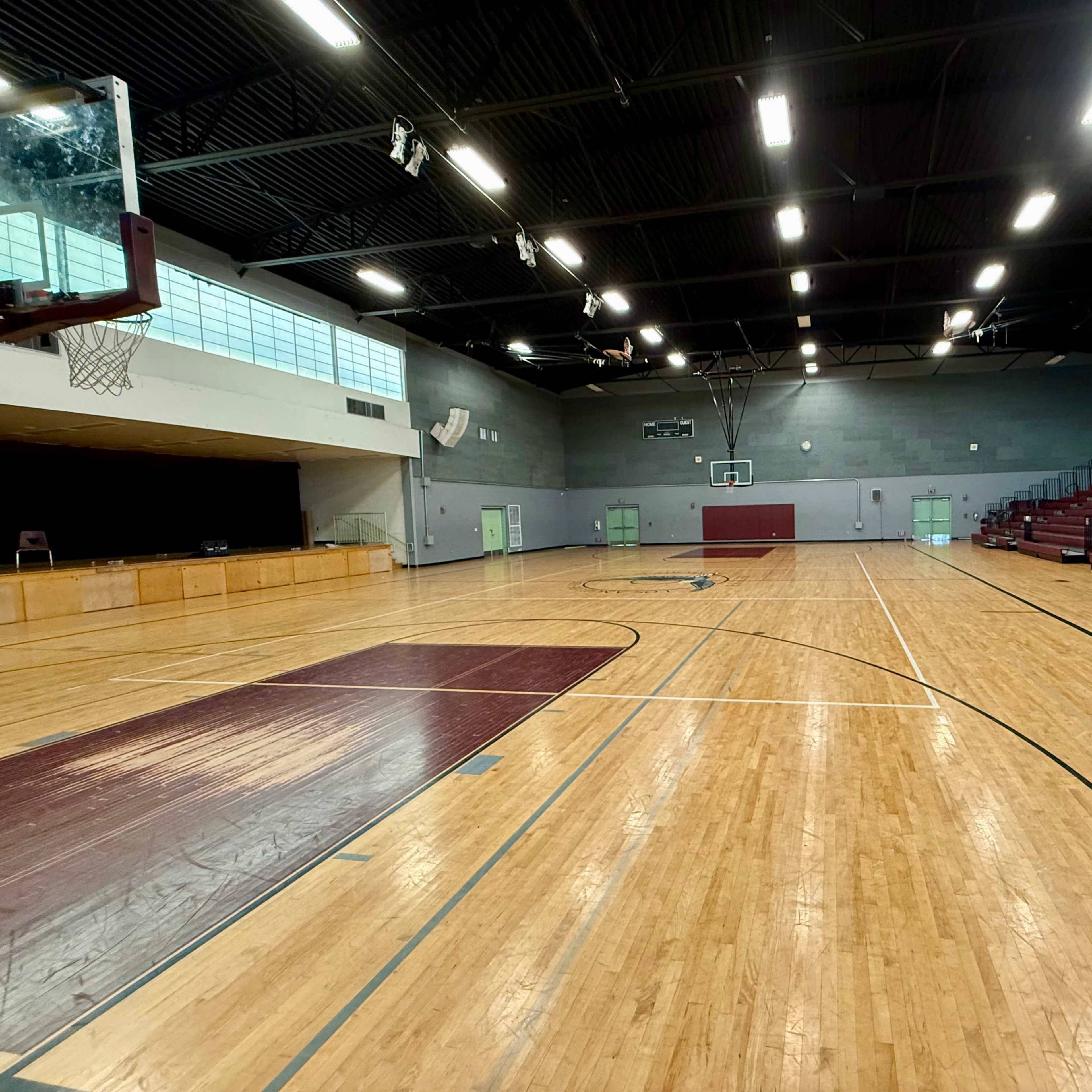 Amazing Private Professional Regulation Basketball Court with Great lighting perfect for filming Image in Compton, Compton, CA