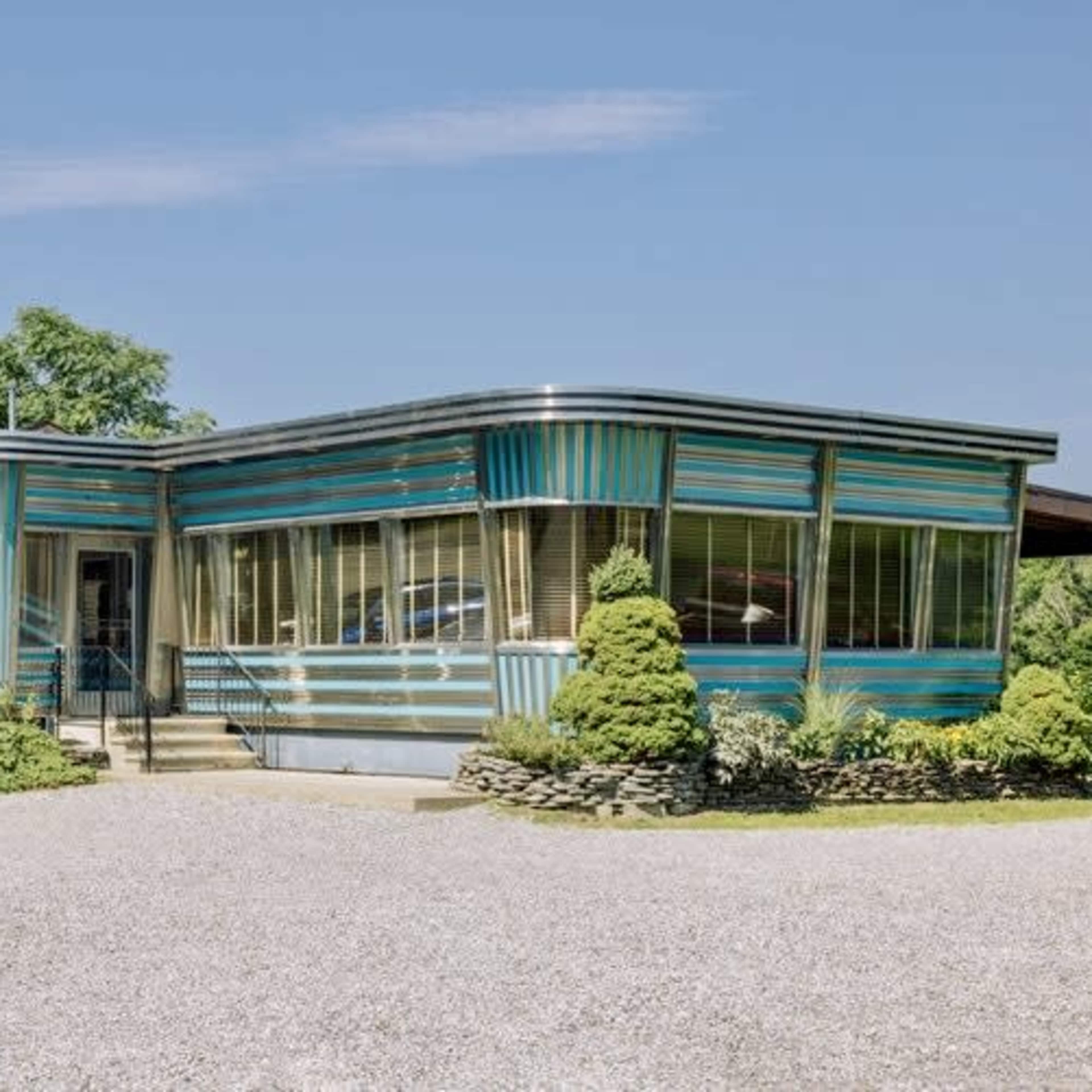 Authentic 1950's Diner on a lake Image in Elizaville, Tivoli, NY