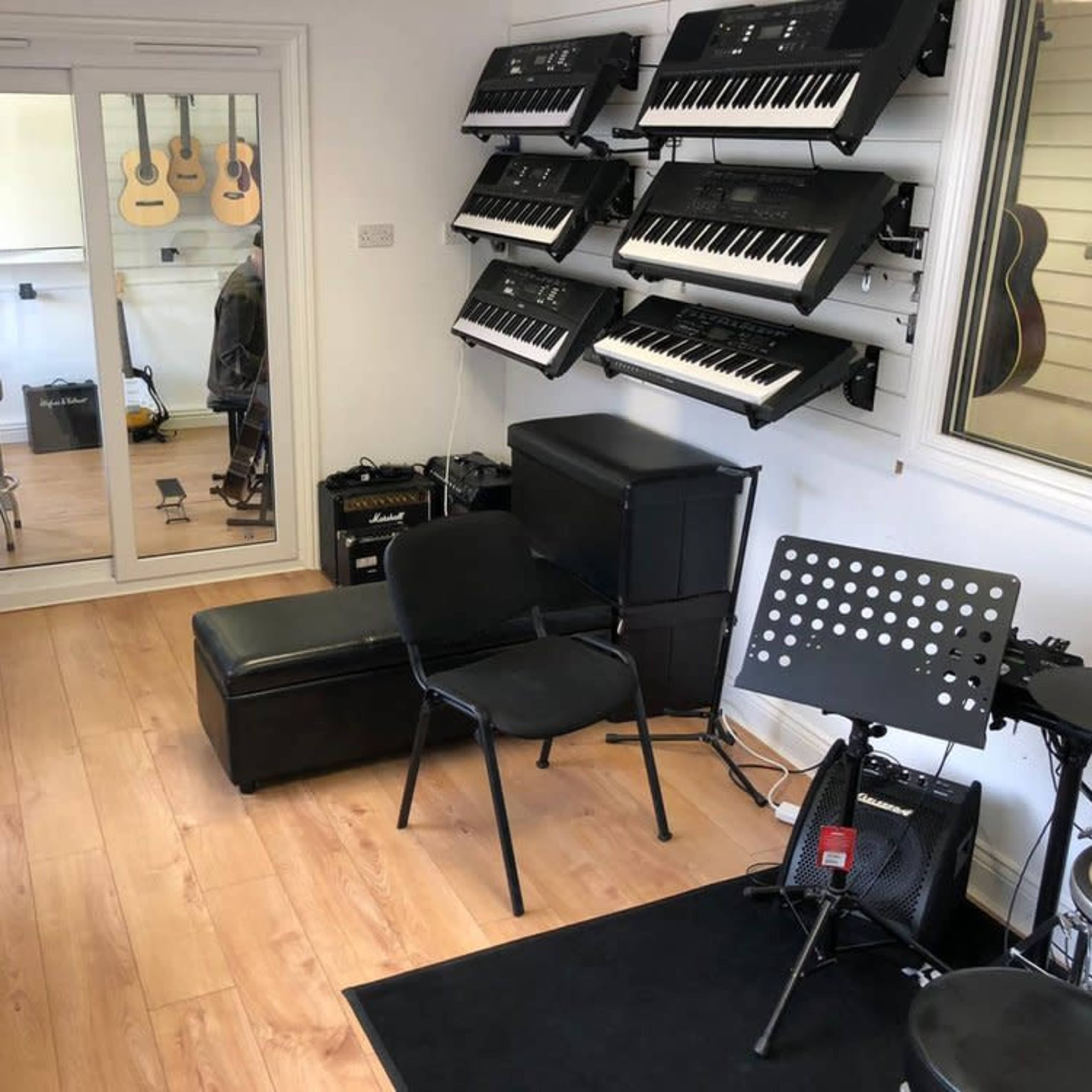 Music and Photography Studio. Bright, airy space, natural light with air conditioning Image in Marlow Bottom, Marlow, England