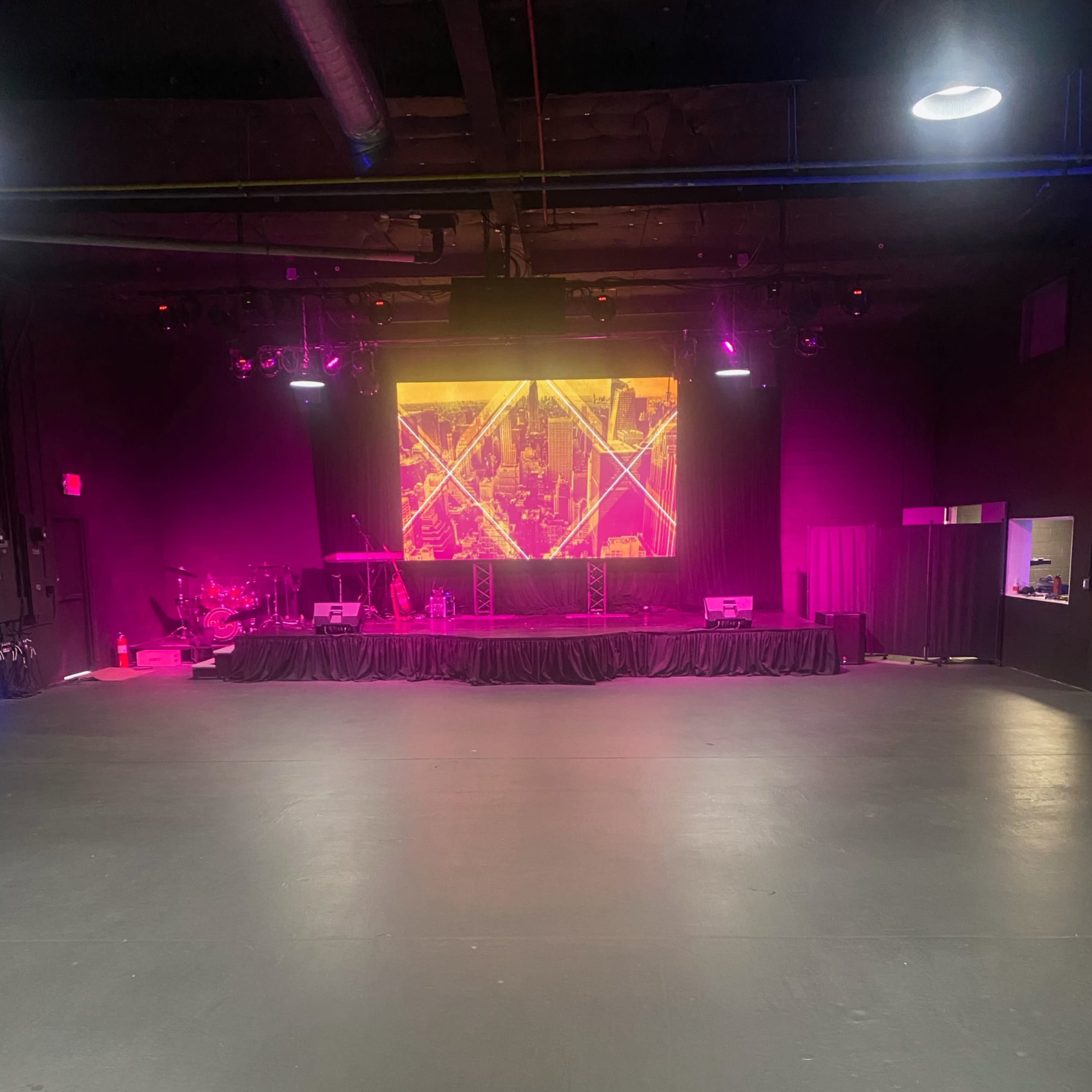 Beautiful and Modern Multi Purpose Space (kids birthday parties, church space, film/media) Image in Canoga Park, Los Angeles, CA