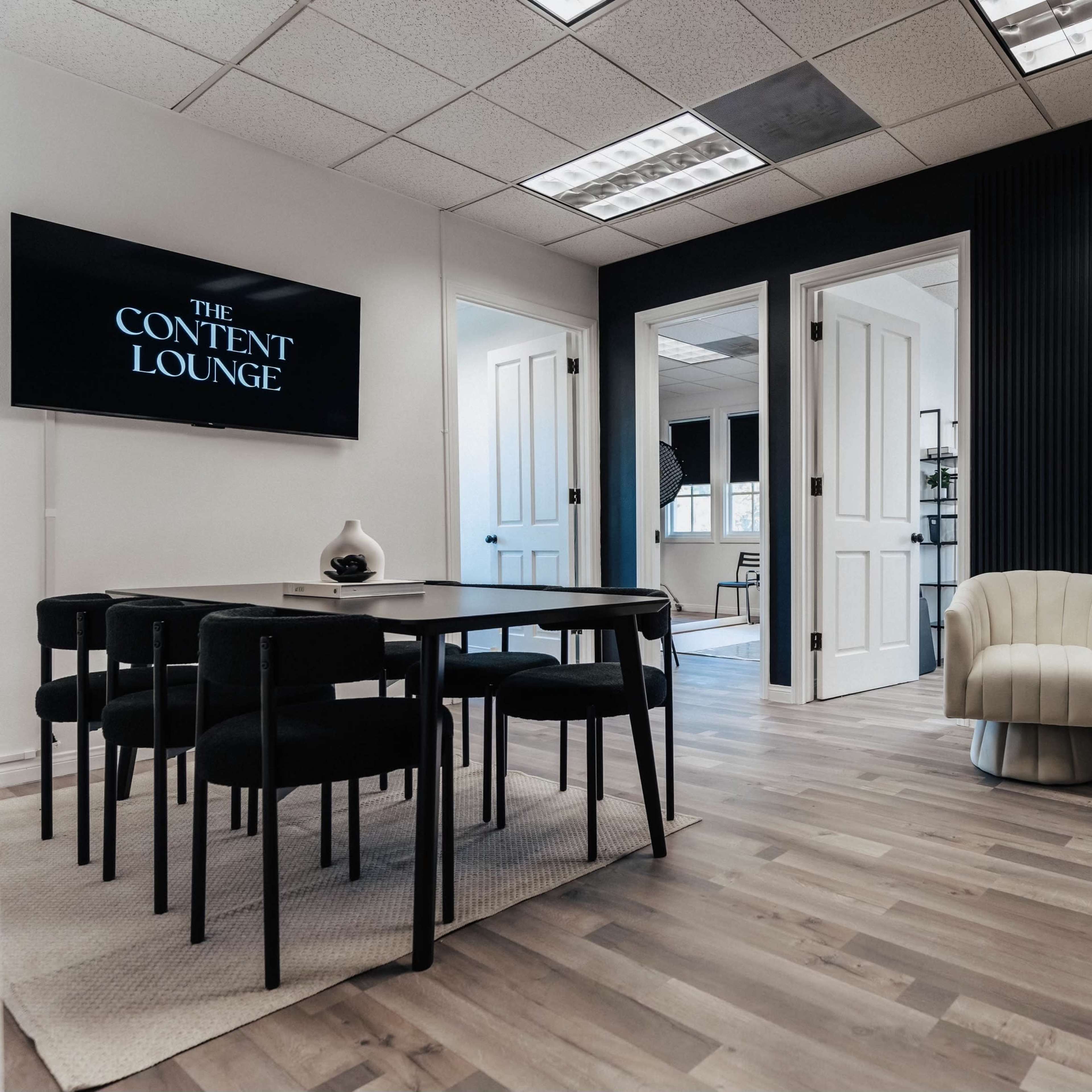 Modern studio with multiple creative spaces Image in Fallbrook, Fallbrook, CA