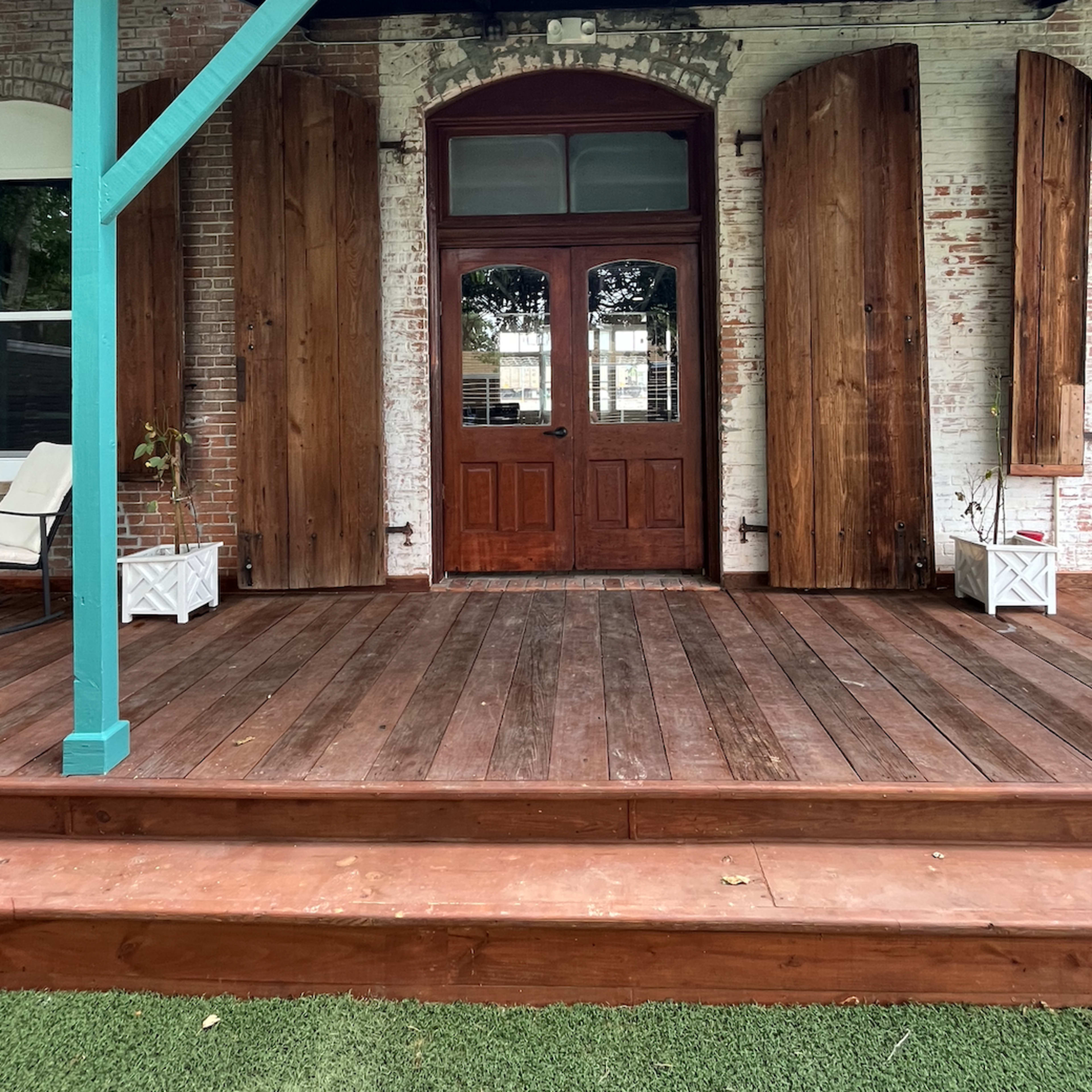 Historic Texas Venue Image in Wallis, Wallis, TX