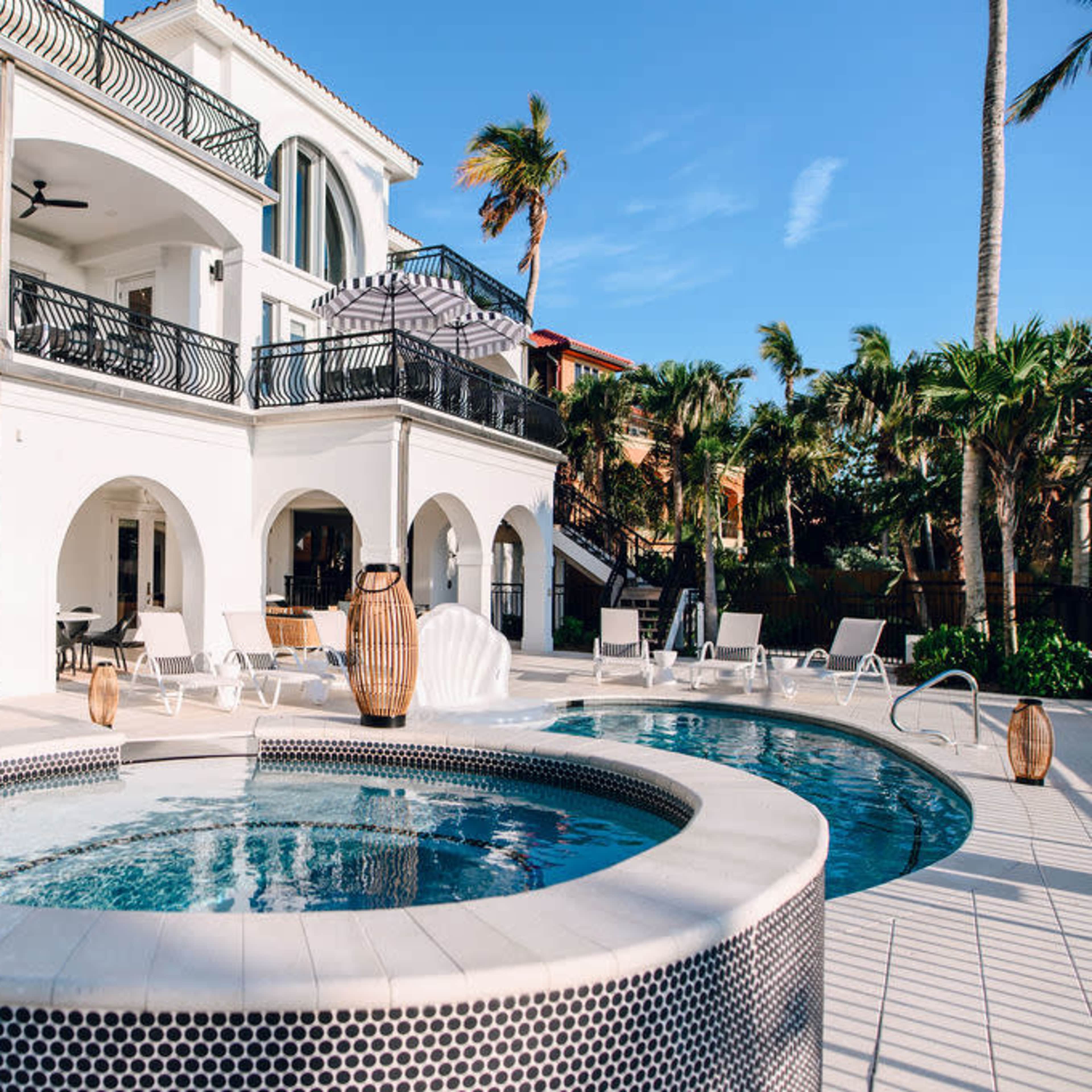 Gorgeous 9 bedroom beachfront Villa available for Photography Sessions Image in Captiva, Captiva, FL