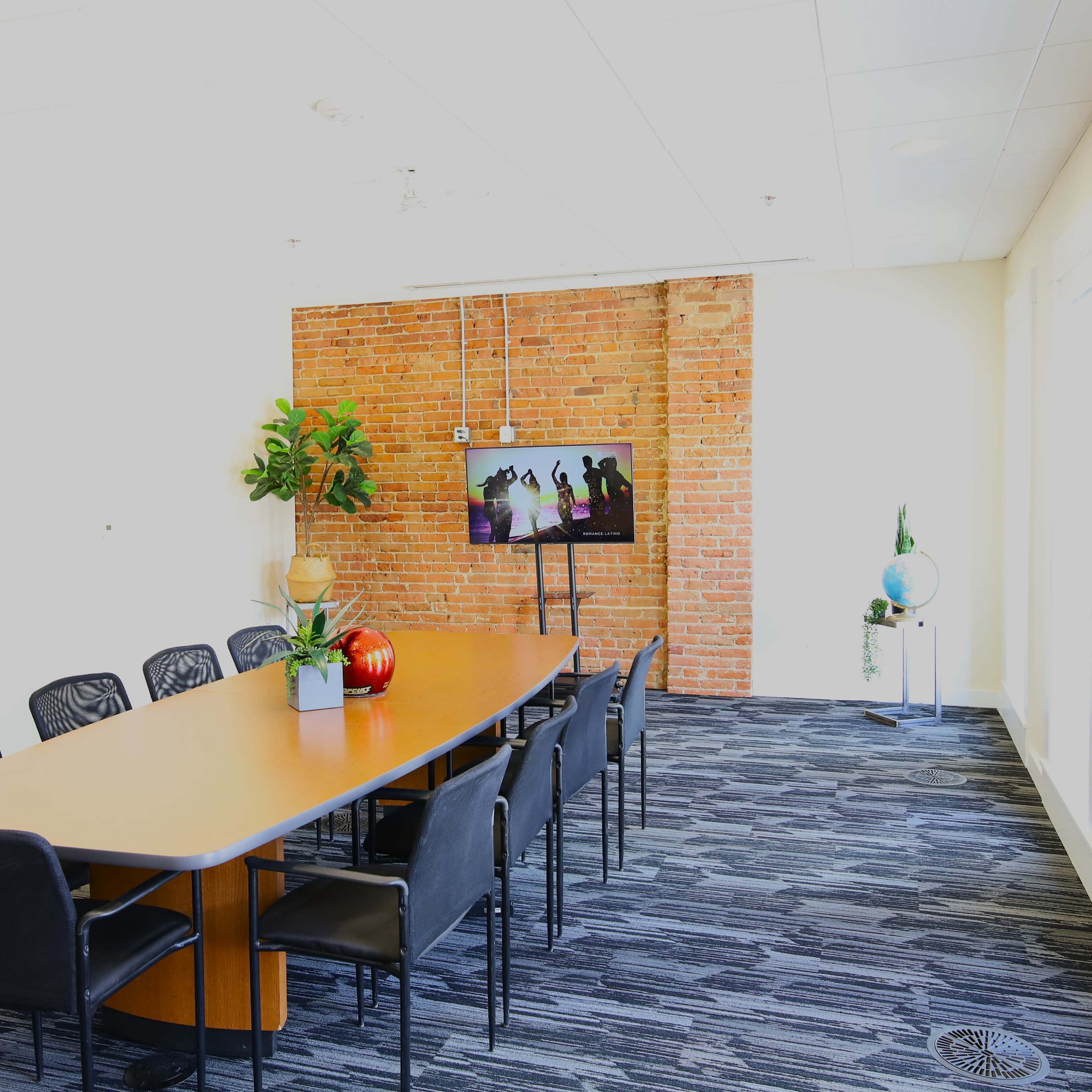 Broadway Meeting Room Image in Central, Denver, CO