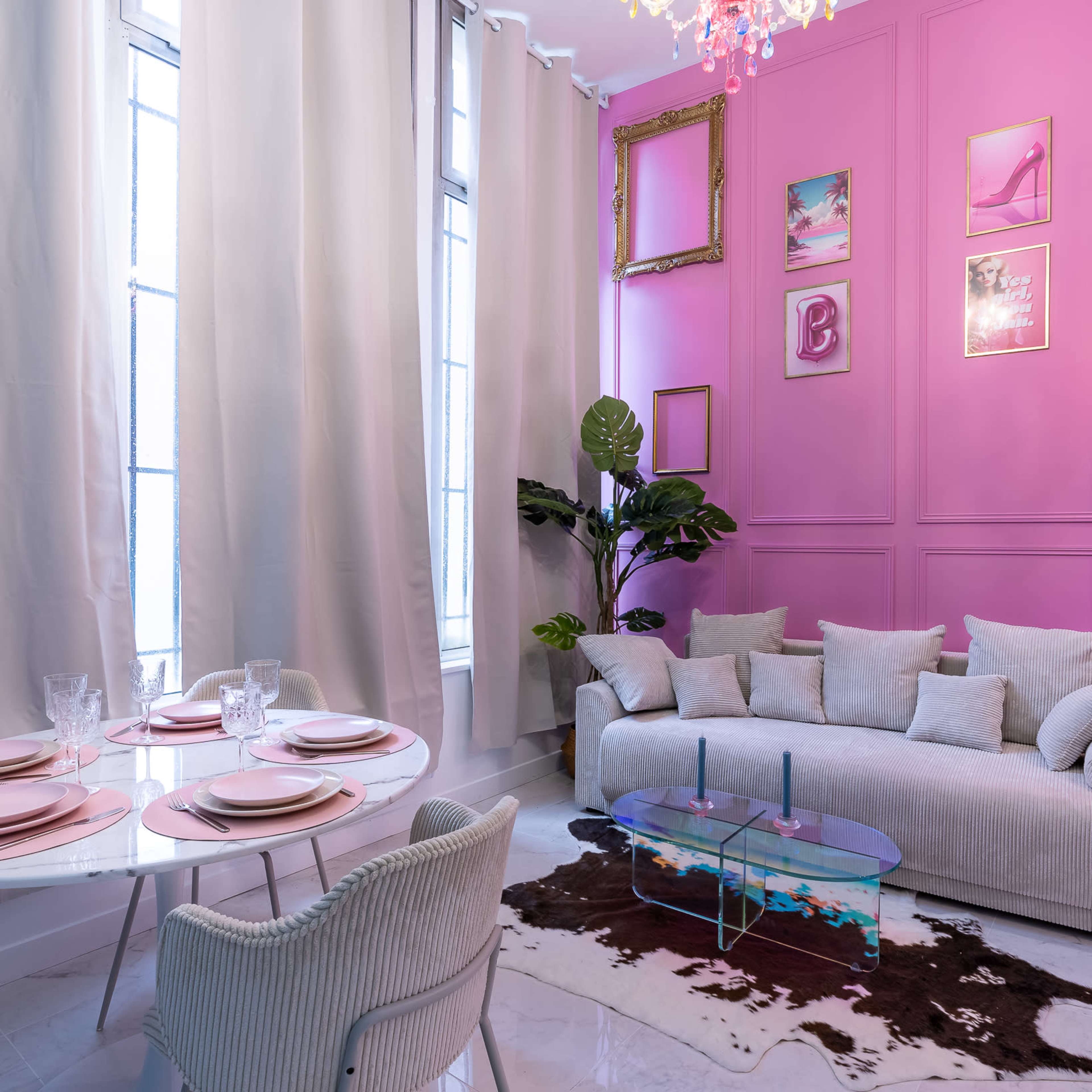 Appartement Atypique style Barbie Paris 11 Image dans Porte-Saint-Martin, Paris, Île-de-France