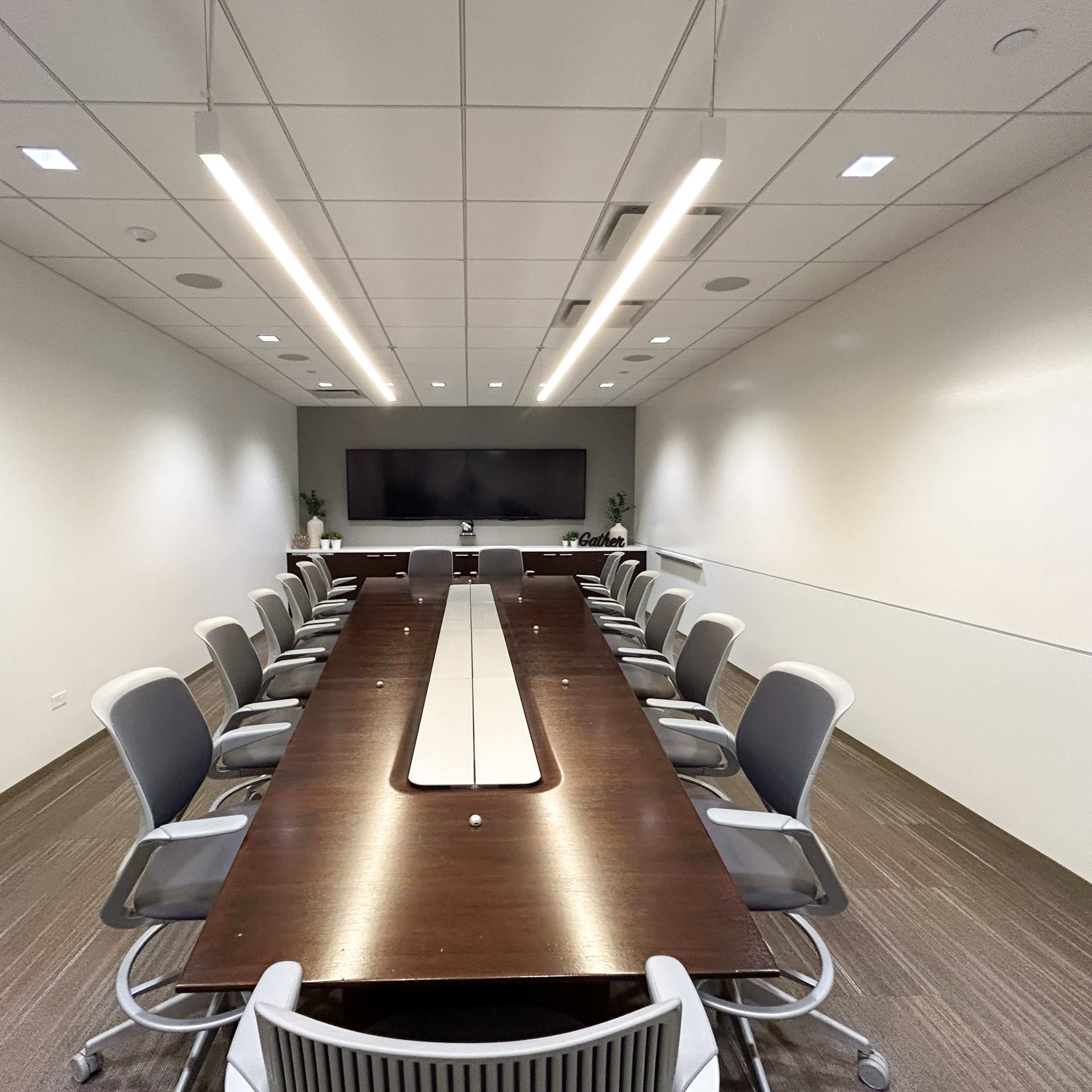 Professional Boardroom Near O'hare Airport Image in Schaumburg Township, Schaumburg, IL