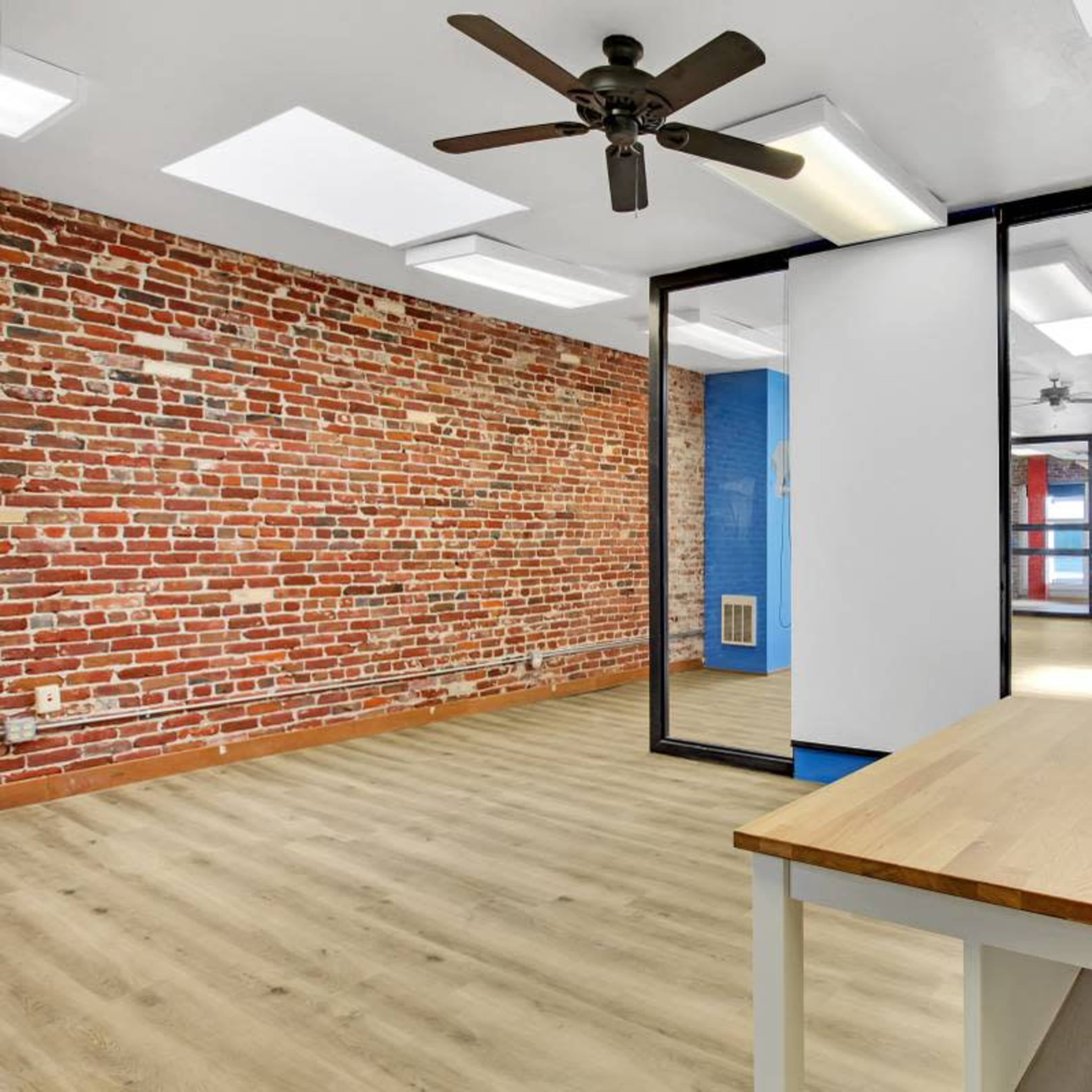 Cozy and Brick Wall Large Studio in the Center of Downtown San Francisco Financial District Image in Union Square, San Francisco, CA