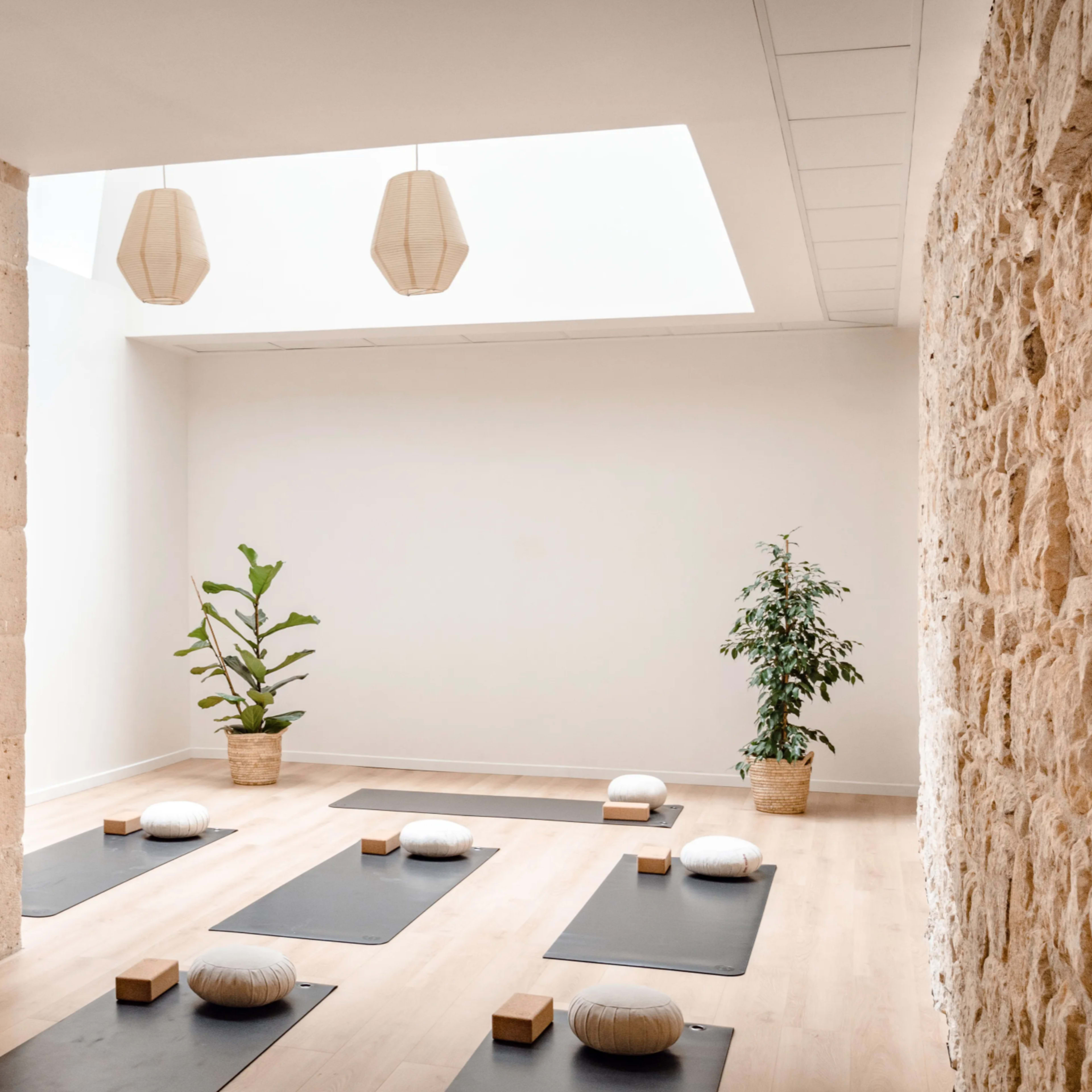 Café-Cantine/ Studio de pratique à louer au coeur du marais ! Image dans Sainte-Avoye, Paris, Île-de-France