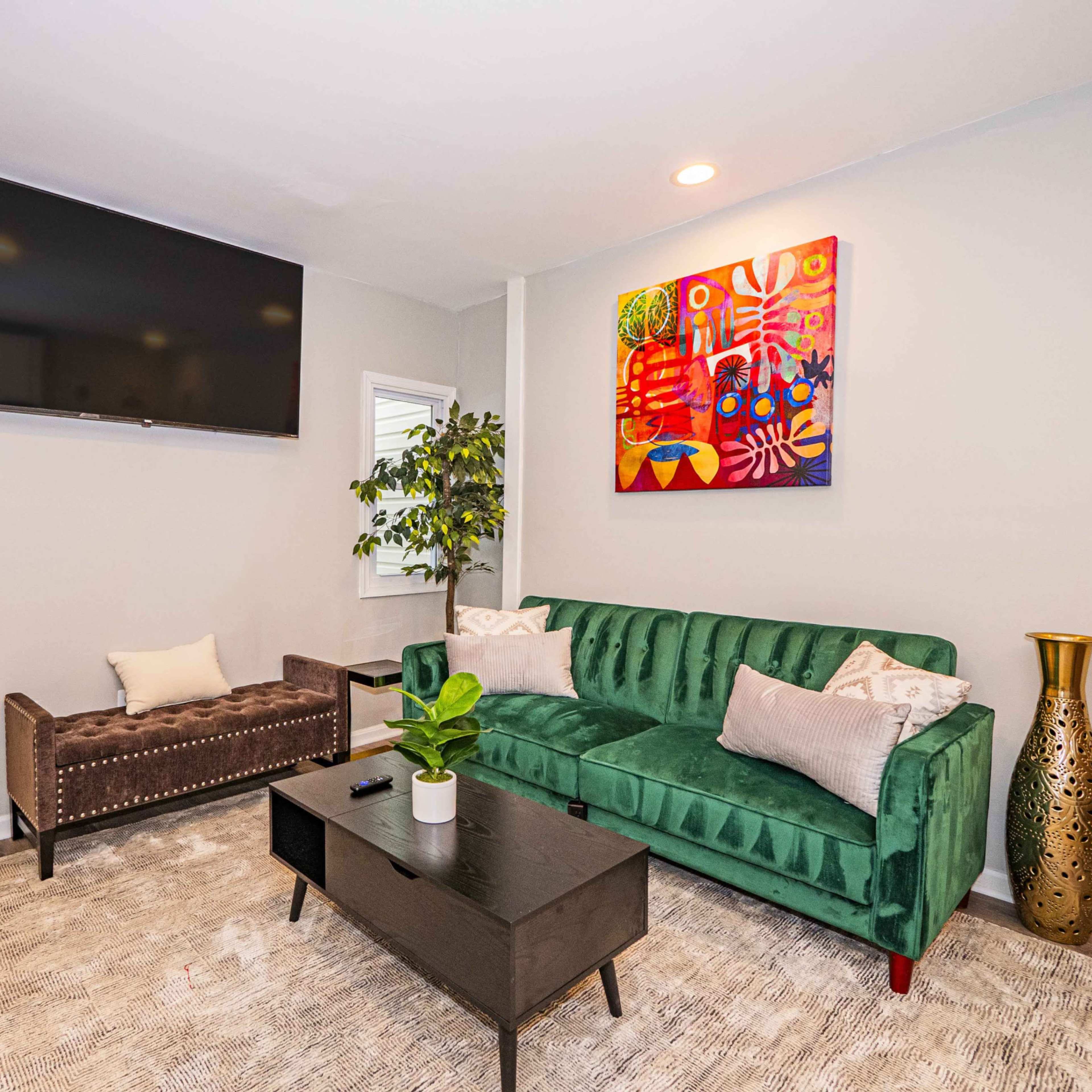 Chic and Contemporary Condo with Free Onsite Parking Image in Northeast Washington, Washington, DC