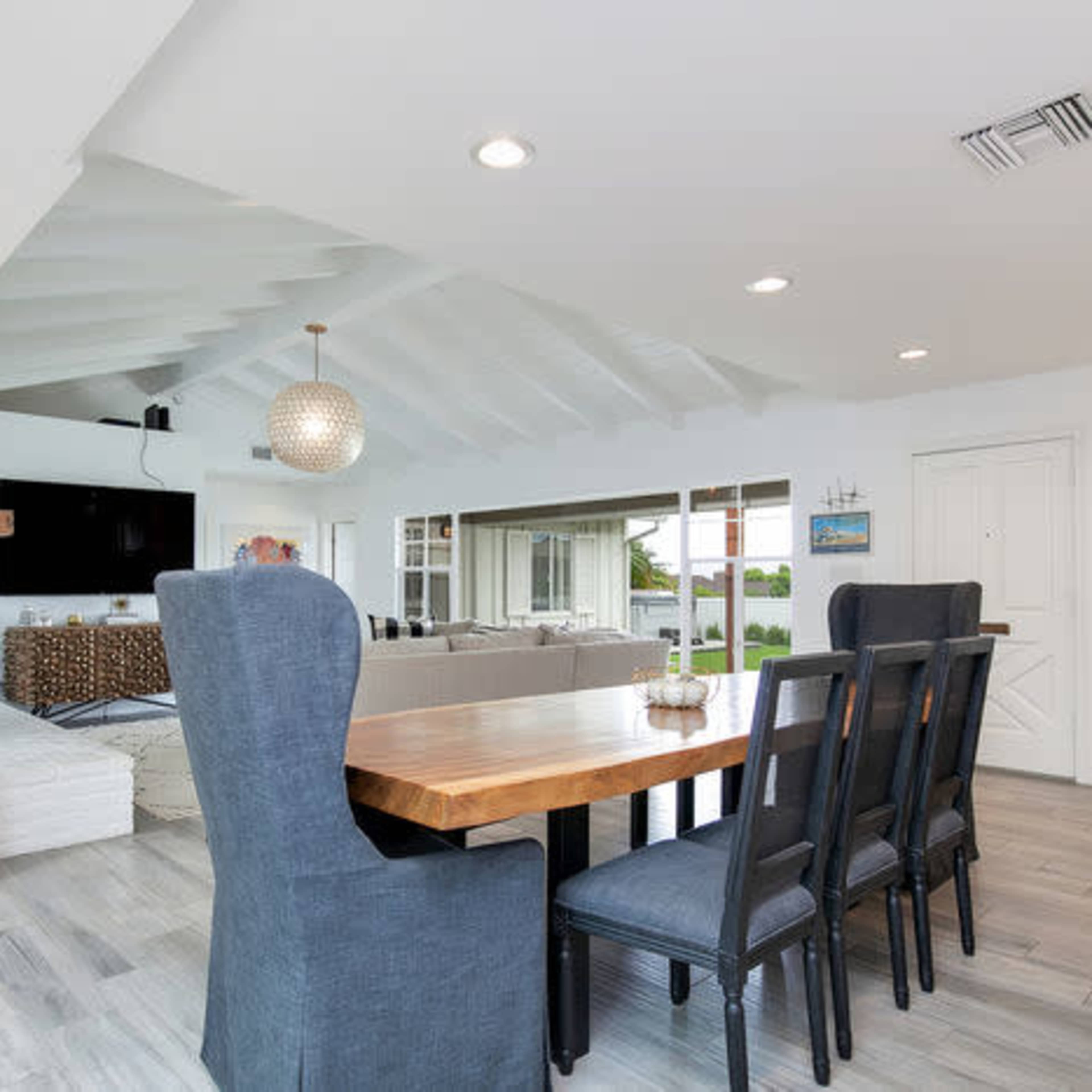 Luxury Home with Harbor Views and Chefs Kitchen Image in Roseville - Fleet Ridge, San Diego, CA