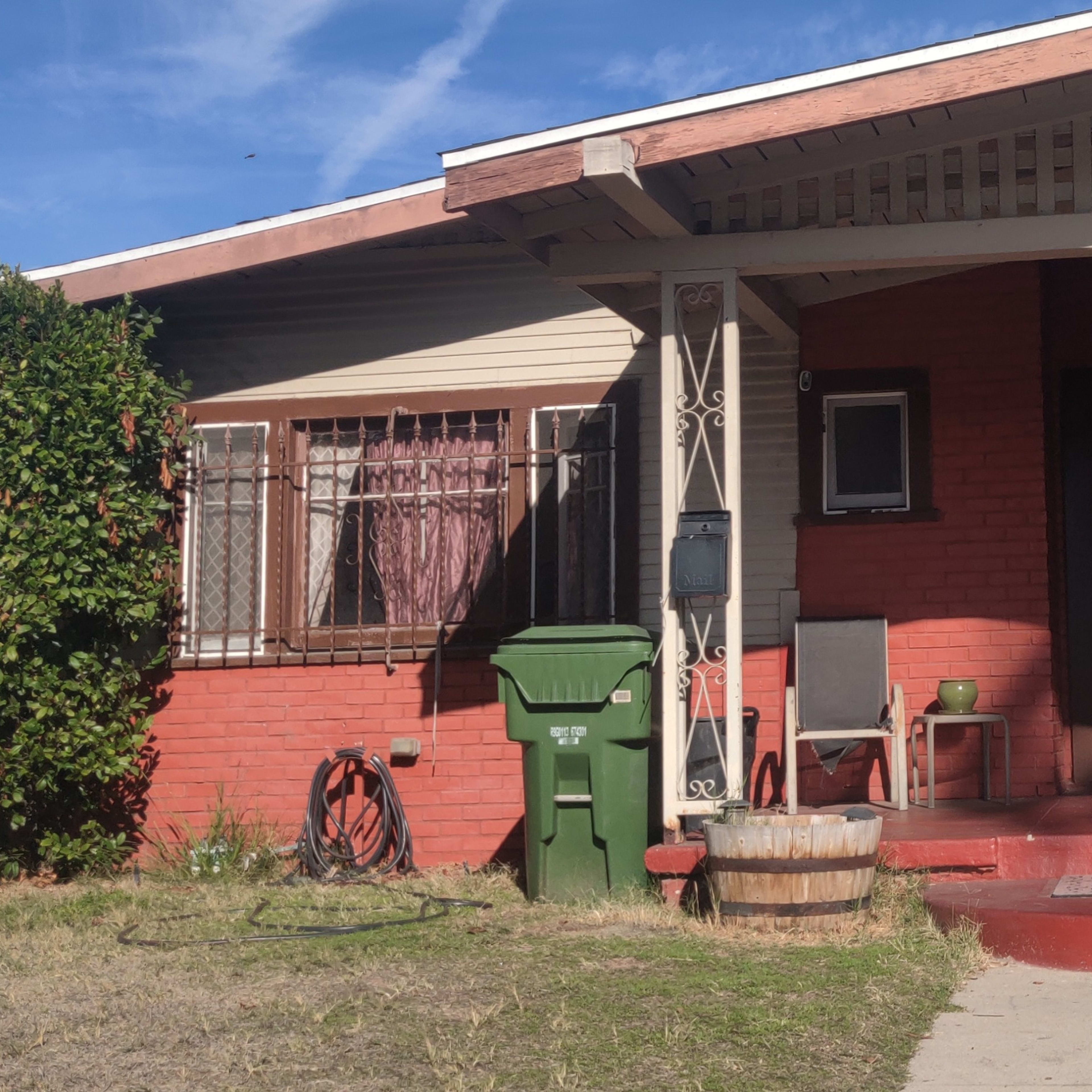 Los Angeles Cozy Home Image in South Los Angeles, Los Angeles, CA