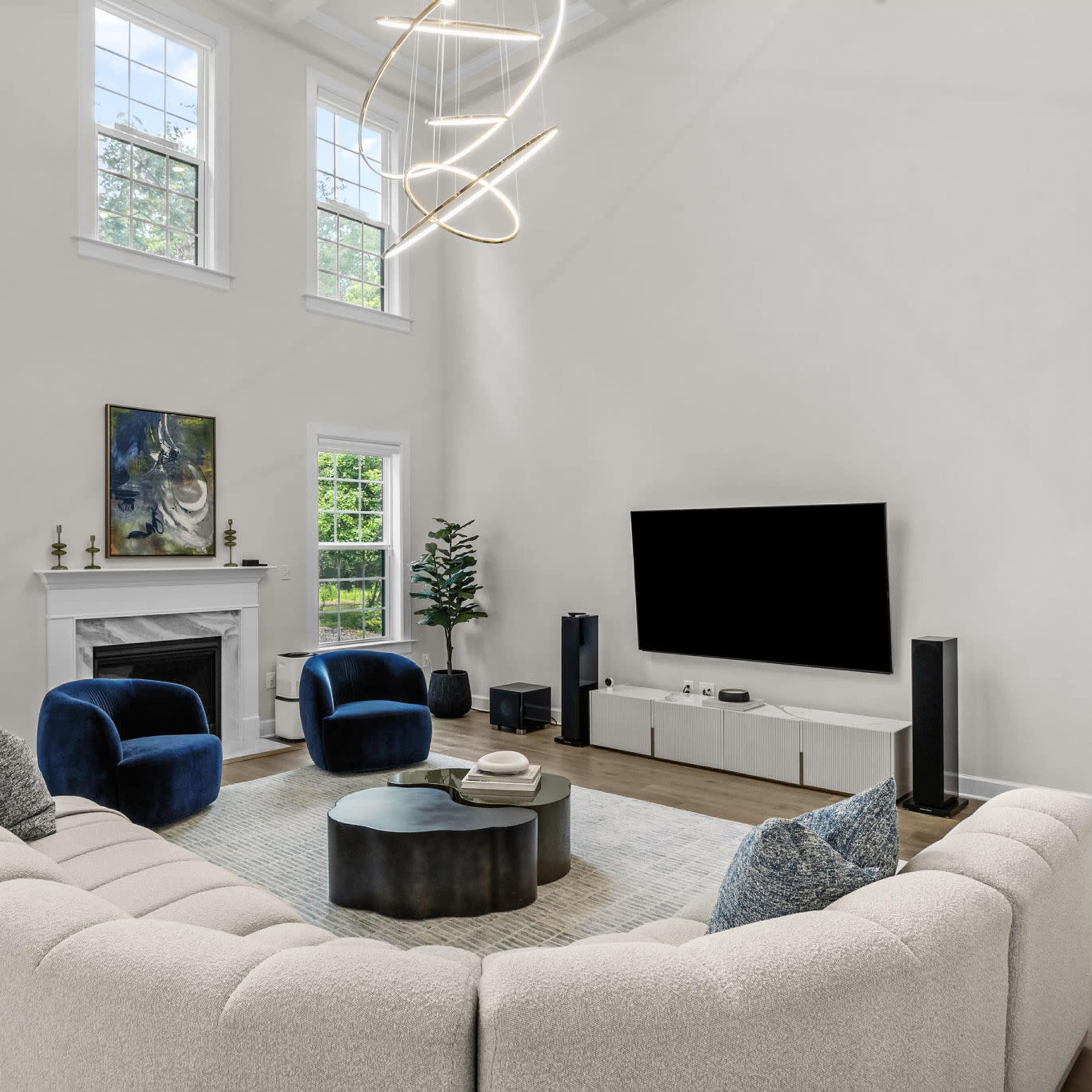 Modern and Fresh Suburban Home Image in Newtown Township, Newtown, PA