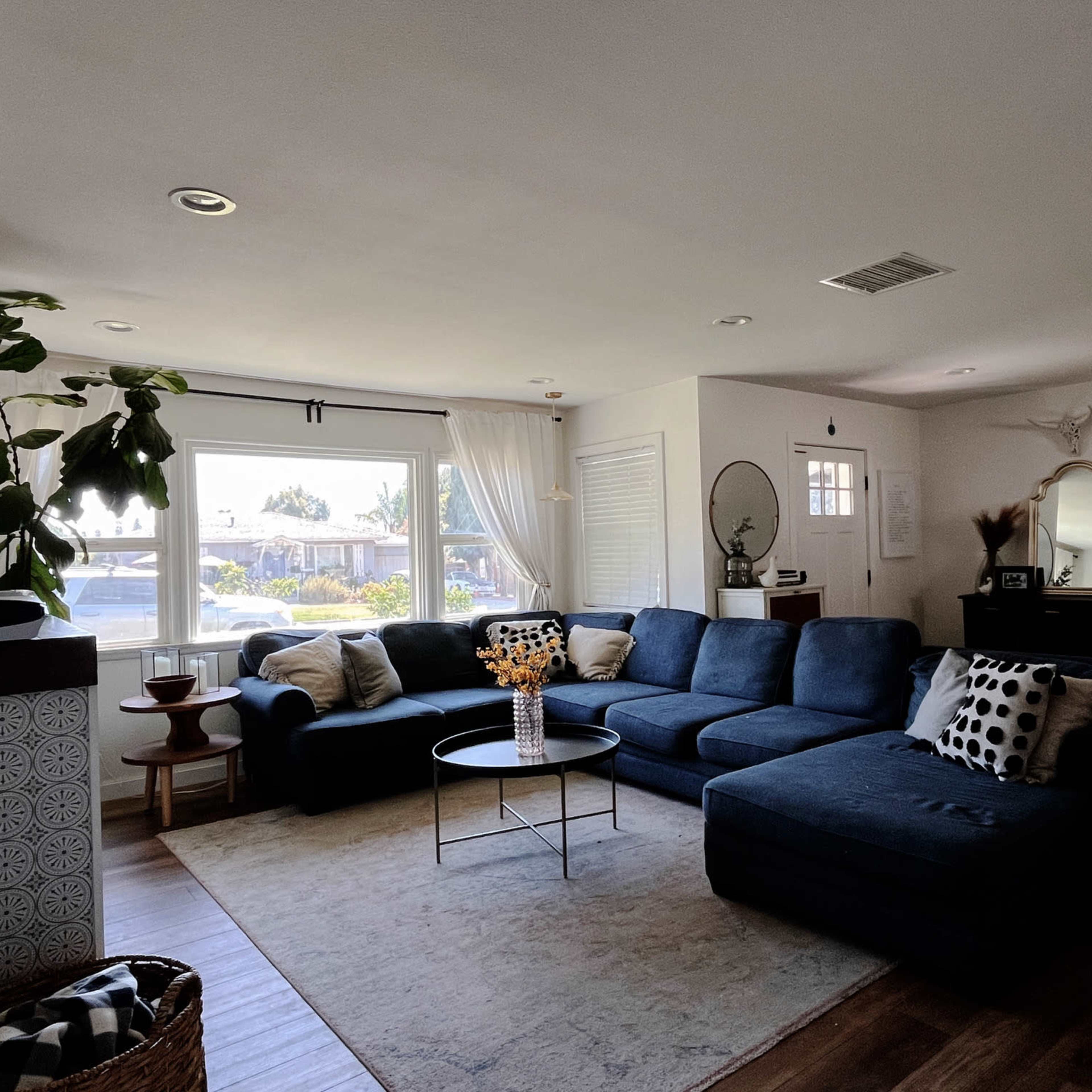 Cozy California Bungalow meet East Coast Vibes Image in Glendora, Glendora, CA