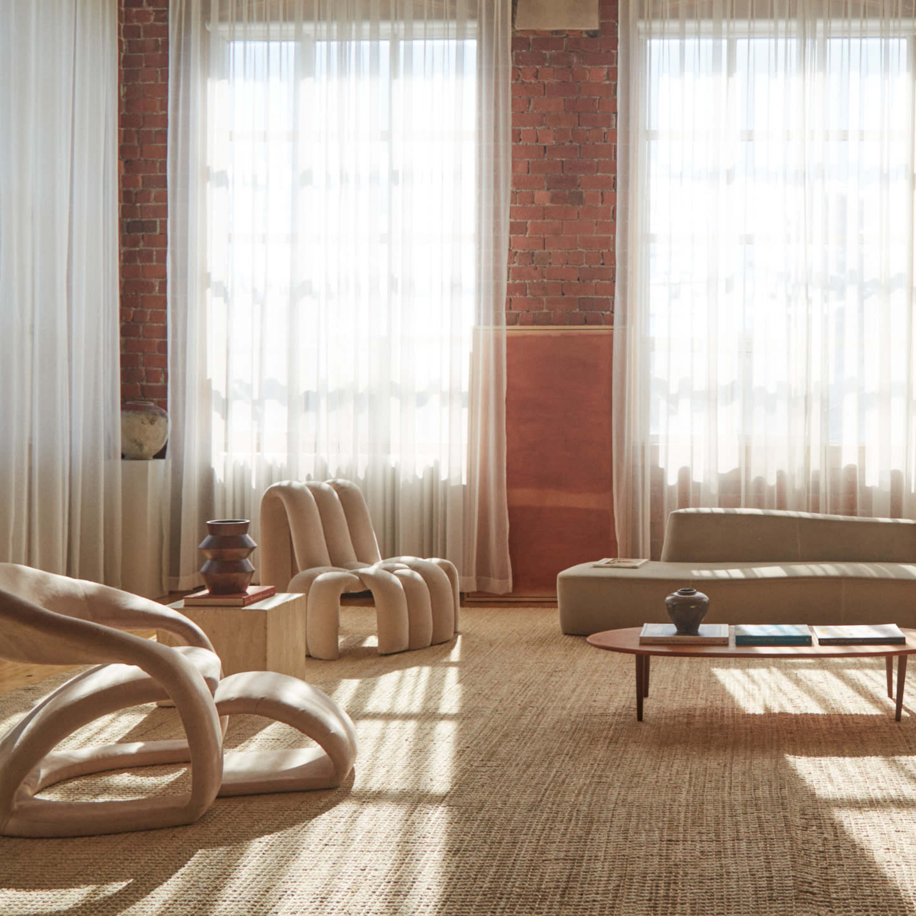 @CasaBonaStudio – Bright and Elegant High Ceiling Loft Image in Rockcliffe - Smythe, Toronto, ON
