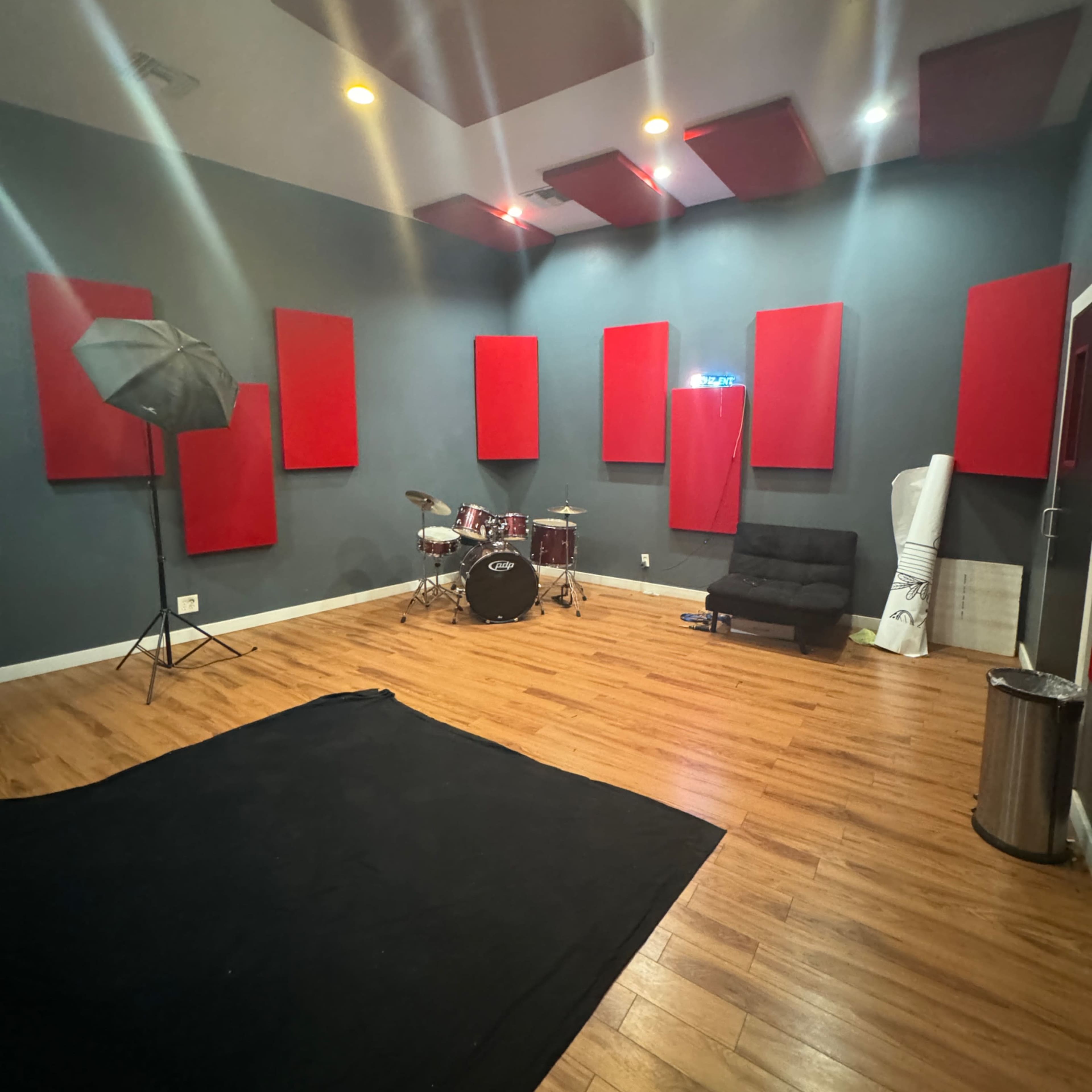 3HZ STUDIOS  EVENT ROOM & REHEARSAL ROOM Image in Pompano Beach, Pompano Beach, FL