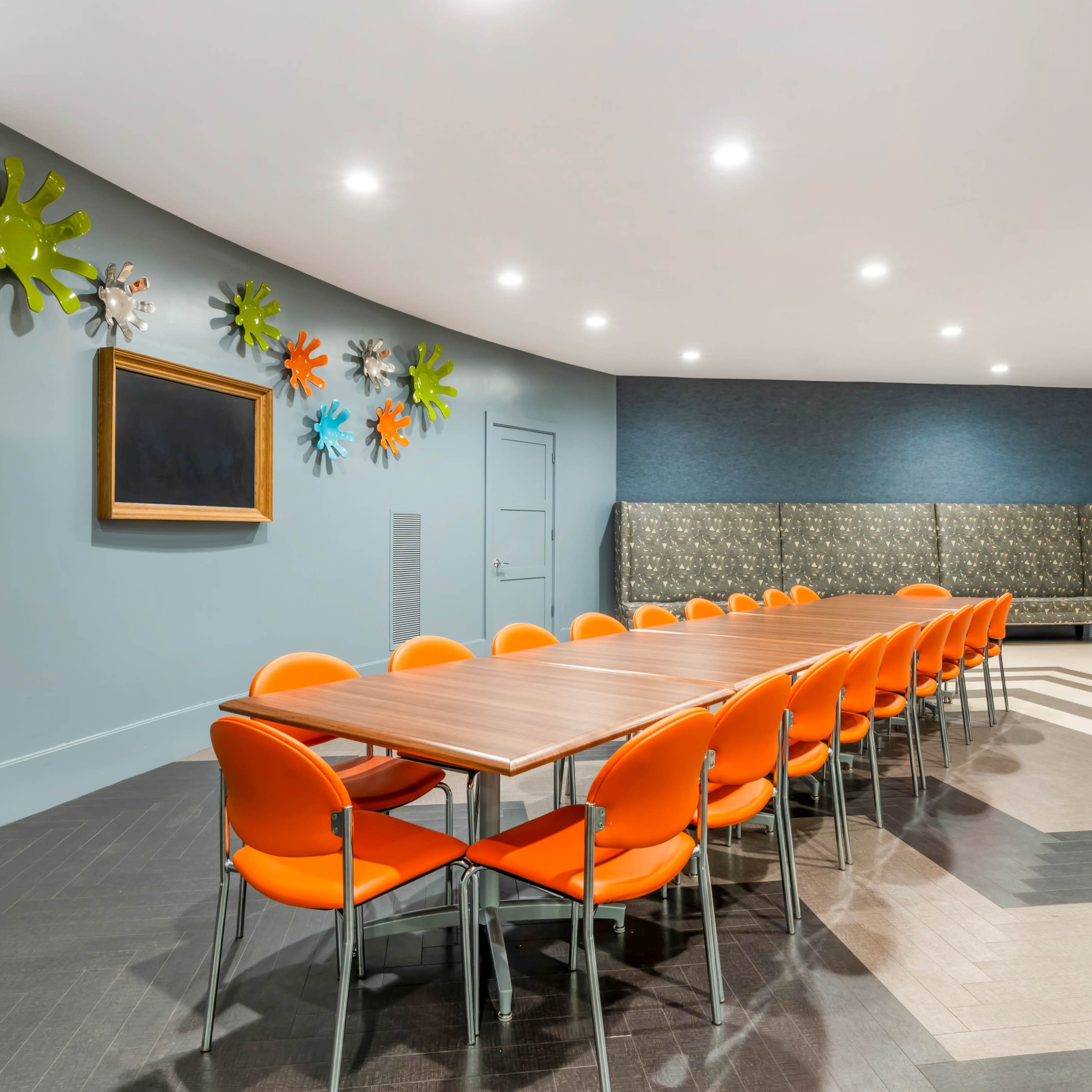 Colorful Multipurpose Space with Kitchen - Perfect for Hosting Events! Image in Waverly Hills, Arlington, VA