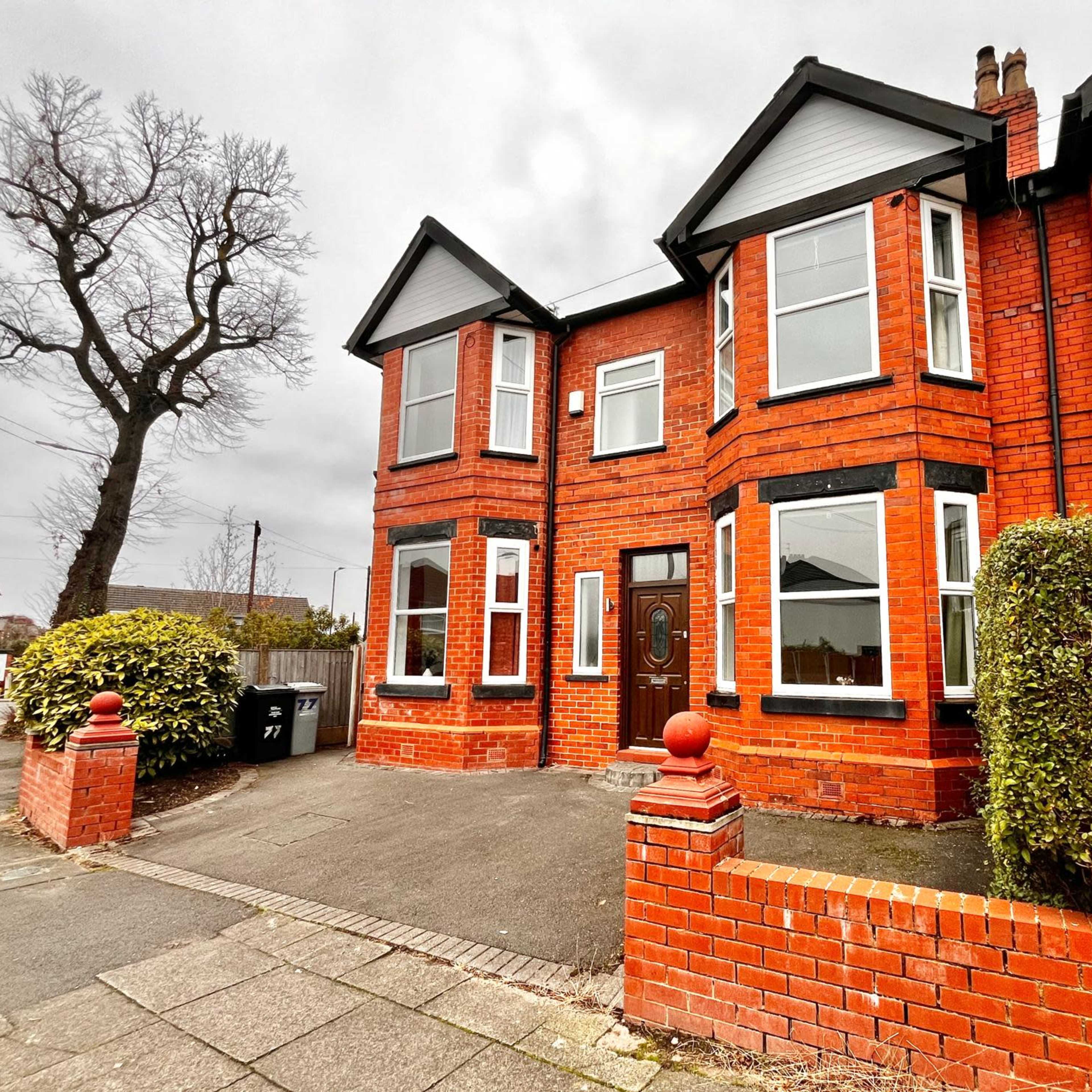 Spacious 6 bedroom house in Altrincham Image in Timperley, Altrincham, England