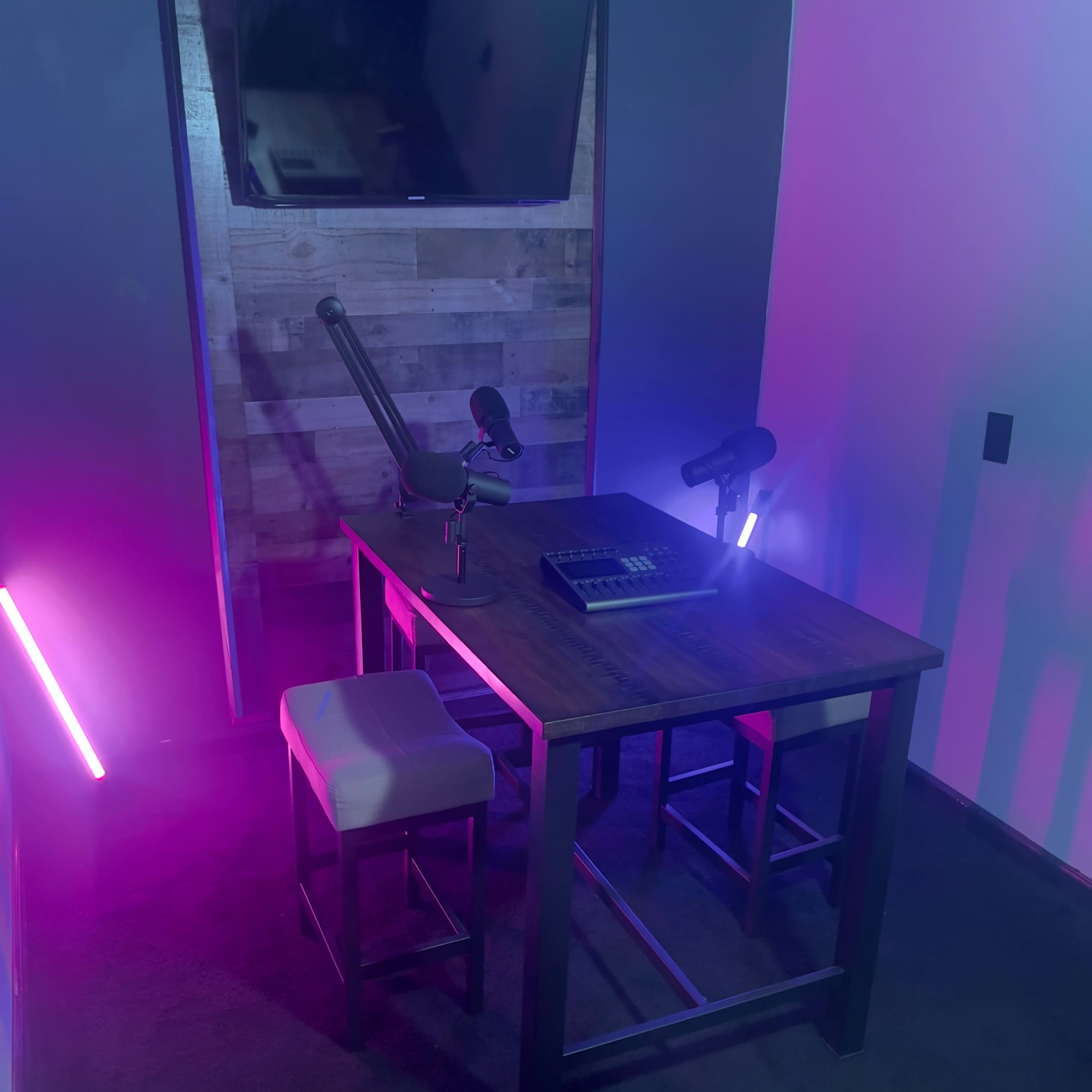 36 Best Podcast Studios In Davie, FL | Peerspace