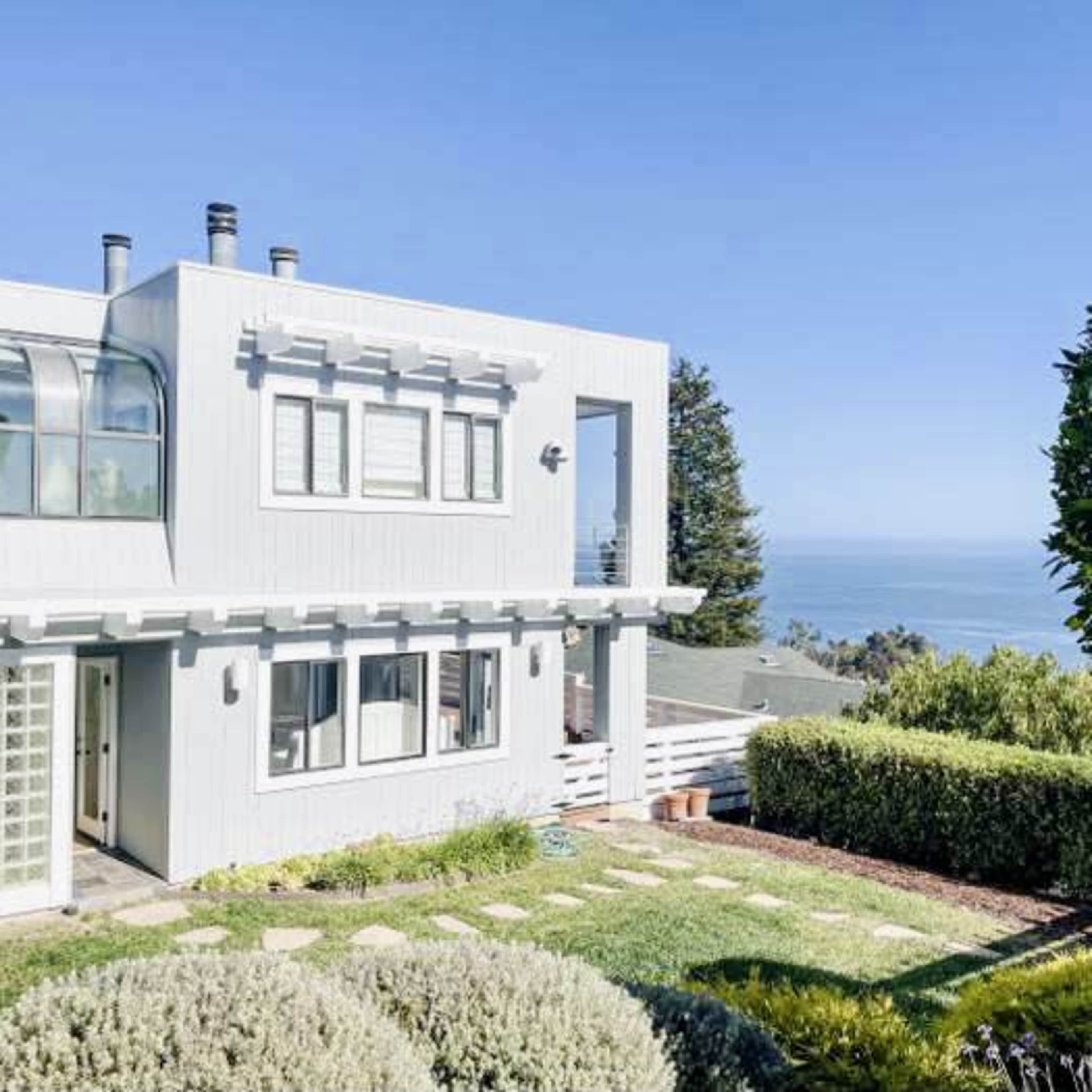 Luxury 3-bd house with ocean views Image in Summerland, Santa Barbara, CA