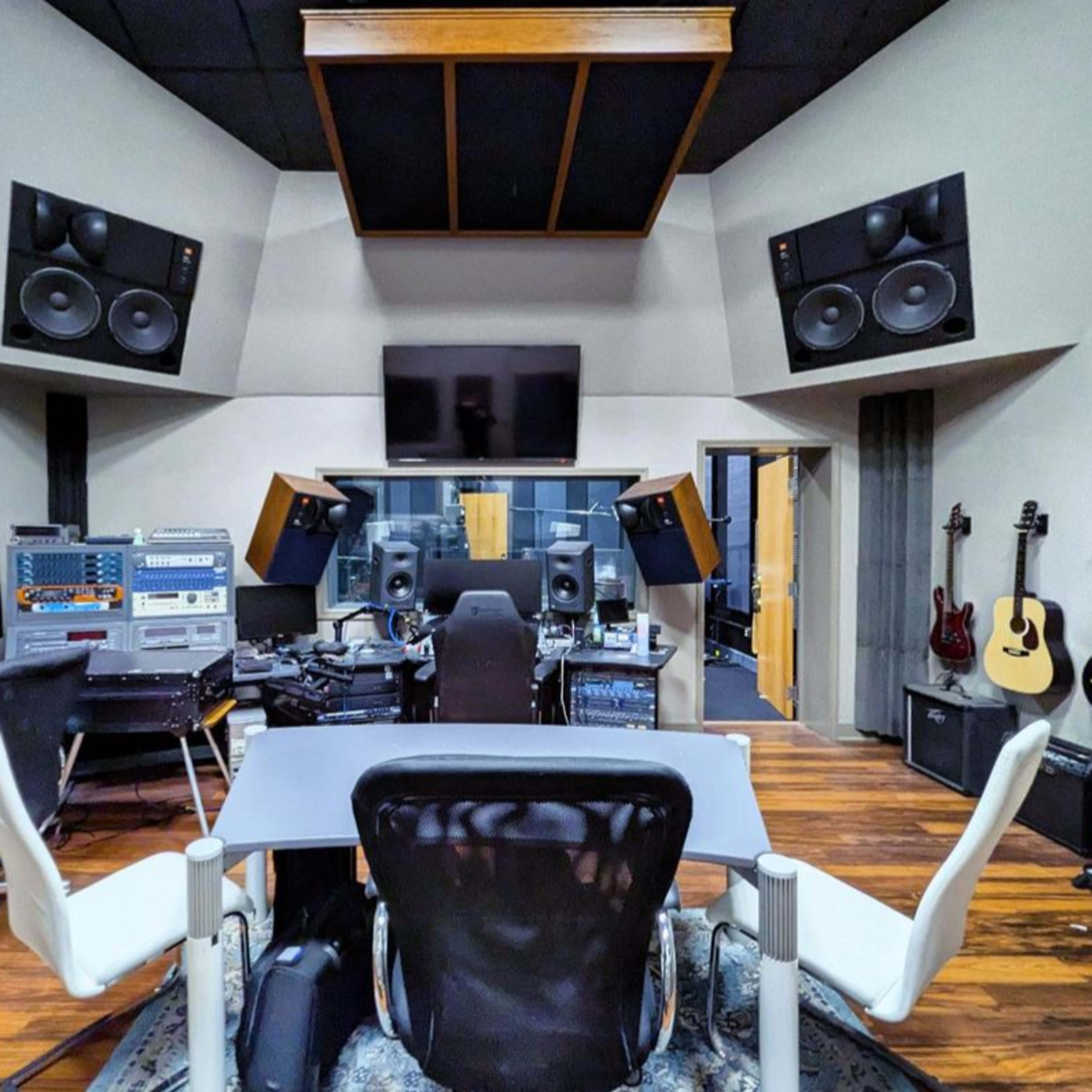 Private, comfortable recording space Image in , Greenville, SC