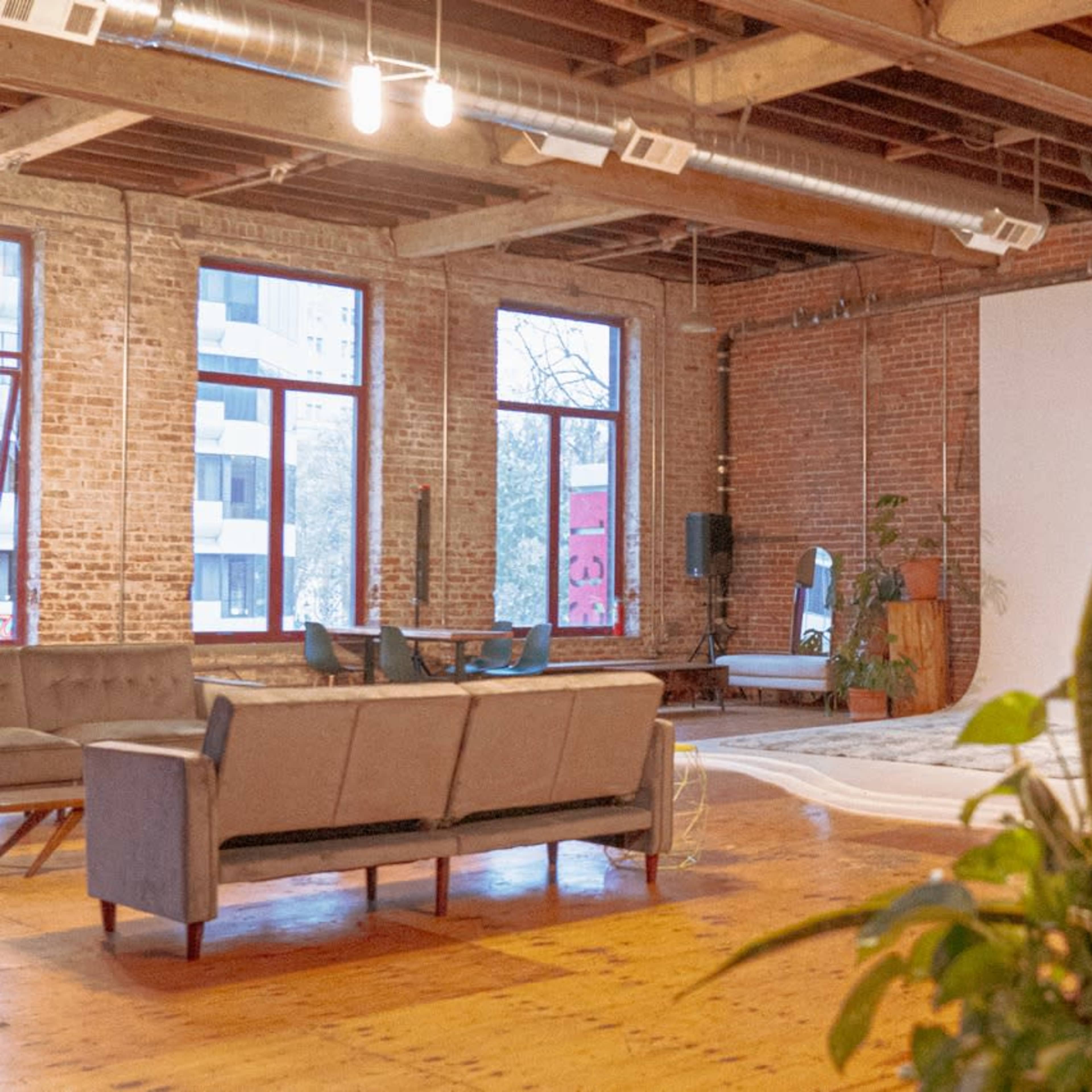 Brooklyn Loft-Esque Event Space for Creatives, Community-Driven Initiatives Image in Downtown Oakland, Oakland, CA