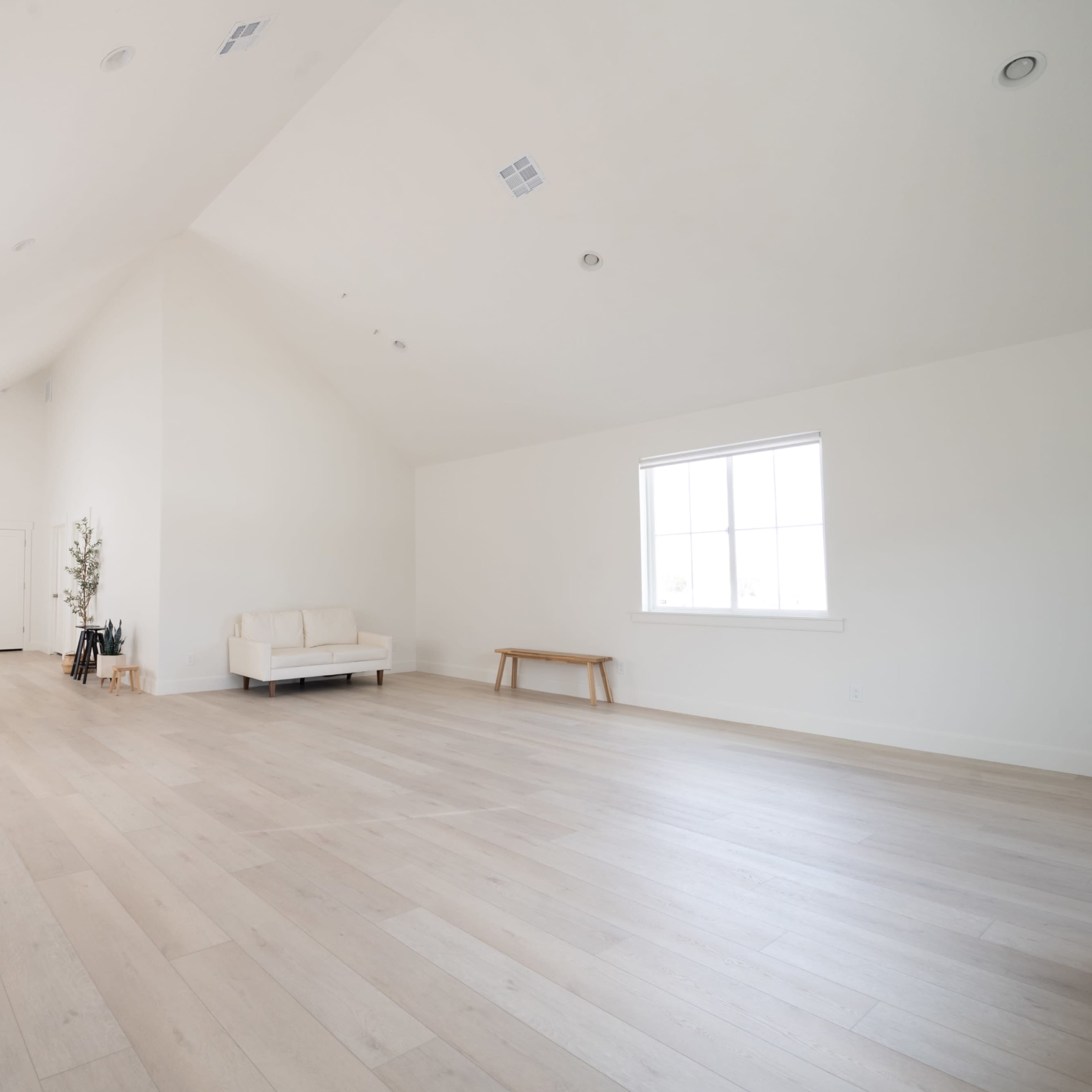 Natural Light Studio Space Image in Mapleton, Mapleton, UT