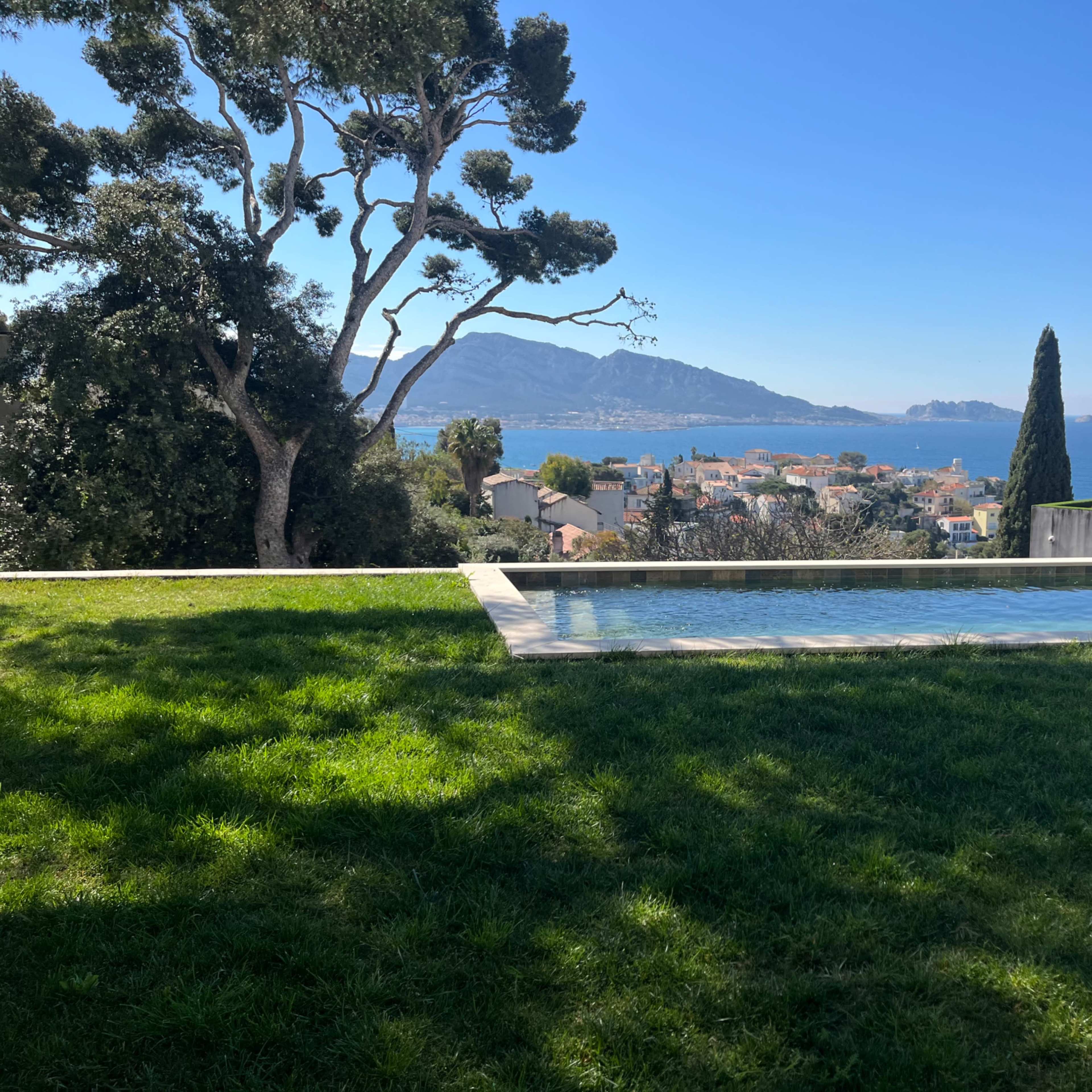Villa Contemporaine vue mer cœur de Marseille Image dans Roucas-Blanc, Marseille, Provence-Alpes-Côte d'Azur