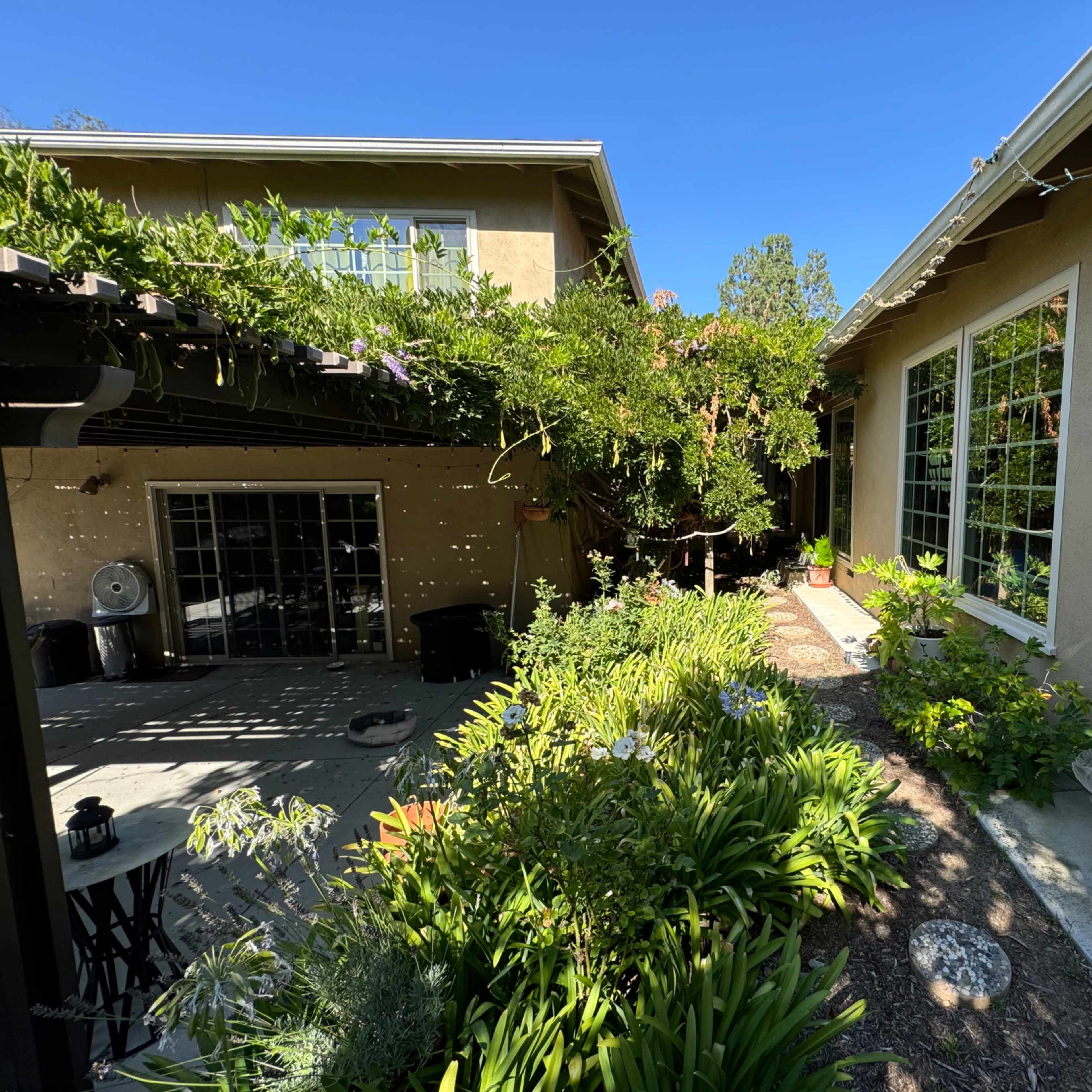 Retro 70’s House with Huge Outdoor Space Image in Northeast Los Angeles, Los Angeles, CA