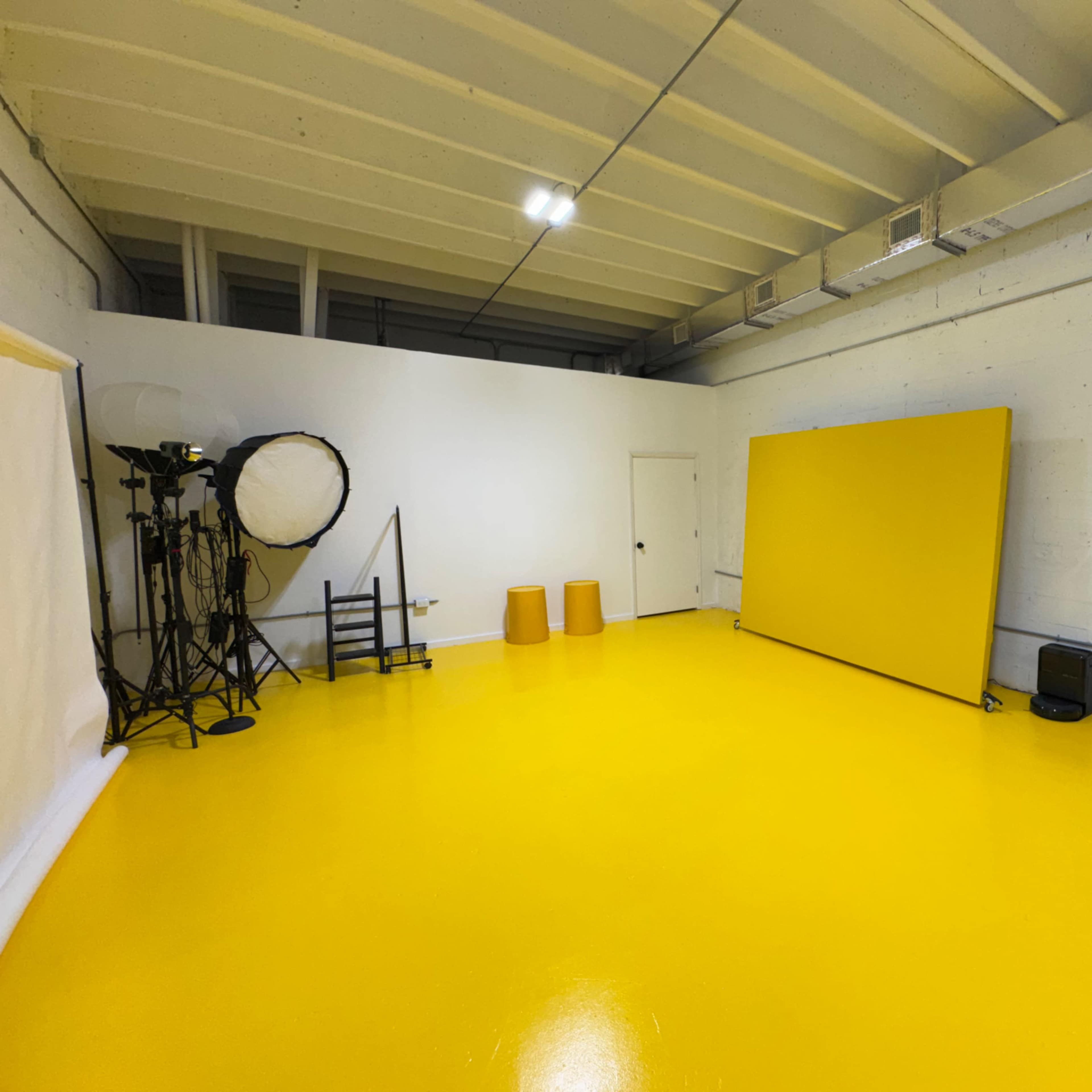 NEW 24/7 Colorful Photo & Video Studio w/ Free Lighting, Free Backdrops + Open Layout Image in Allapattah, Miami, FL
