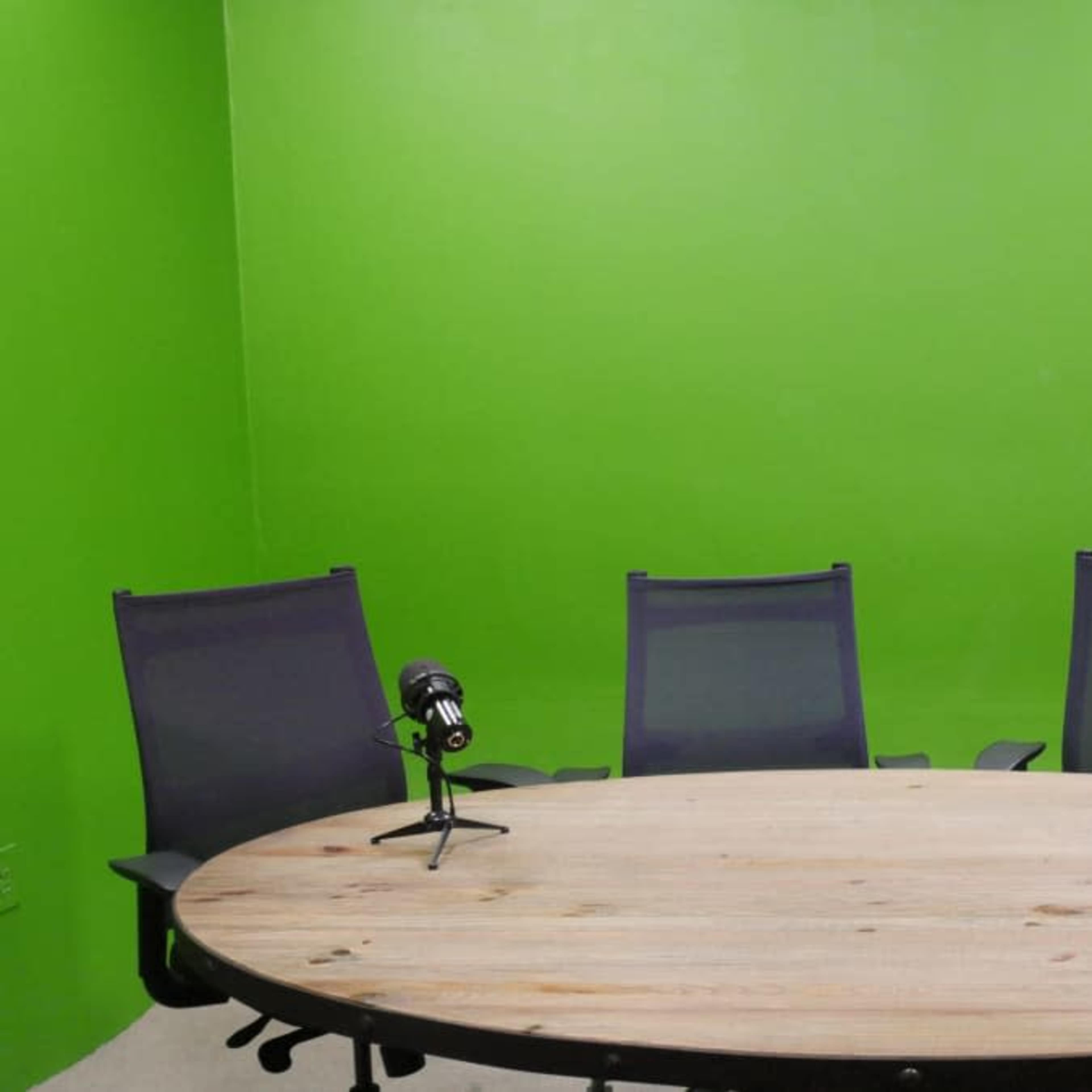 Premium Green Screen Podcast Studio Image in Inglewood, Inglewood, CA