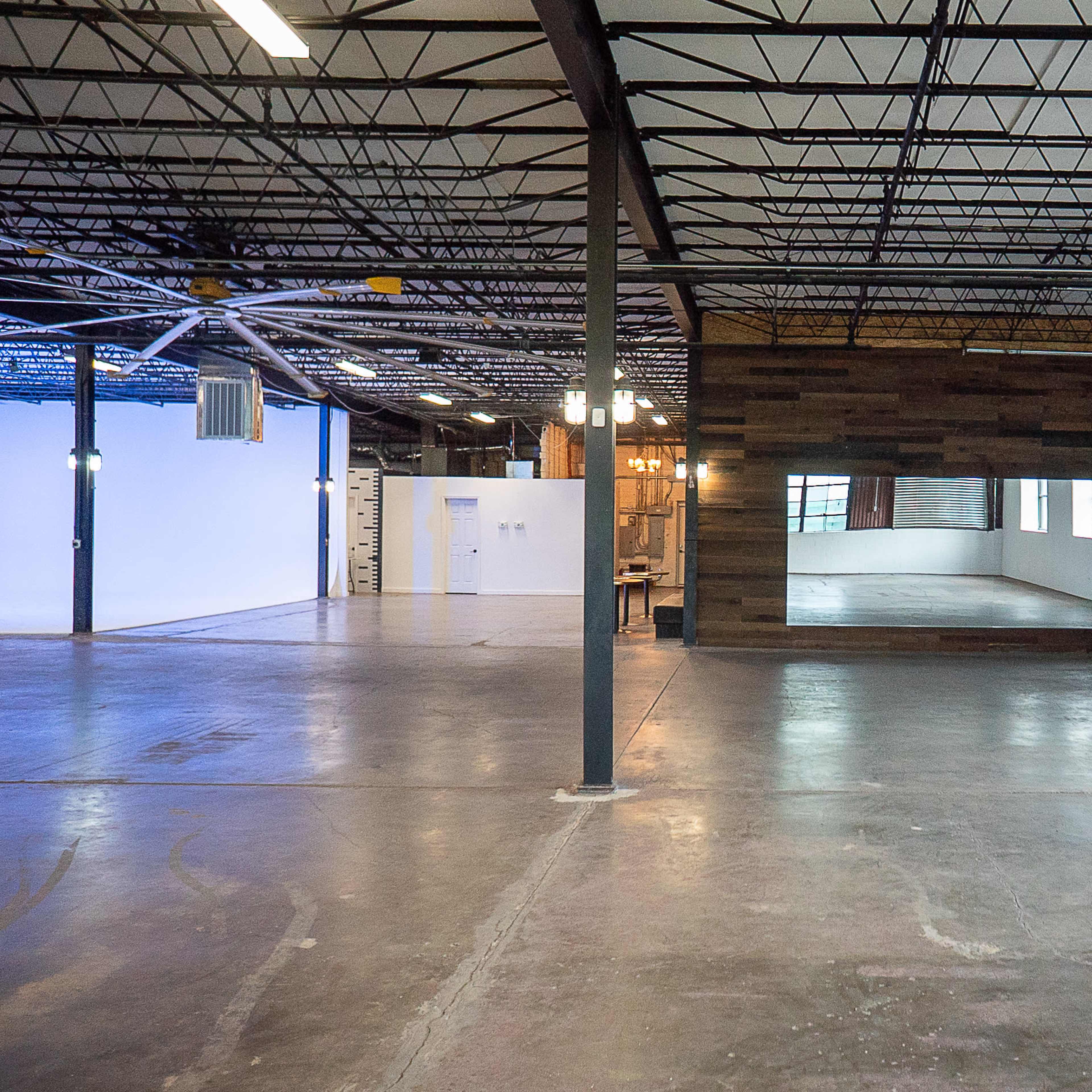 Centrally Located Dance Rehersal Space Image in Lawndale / Wayside, Houston, TX