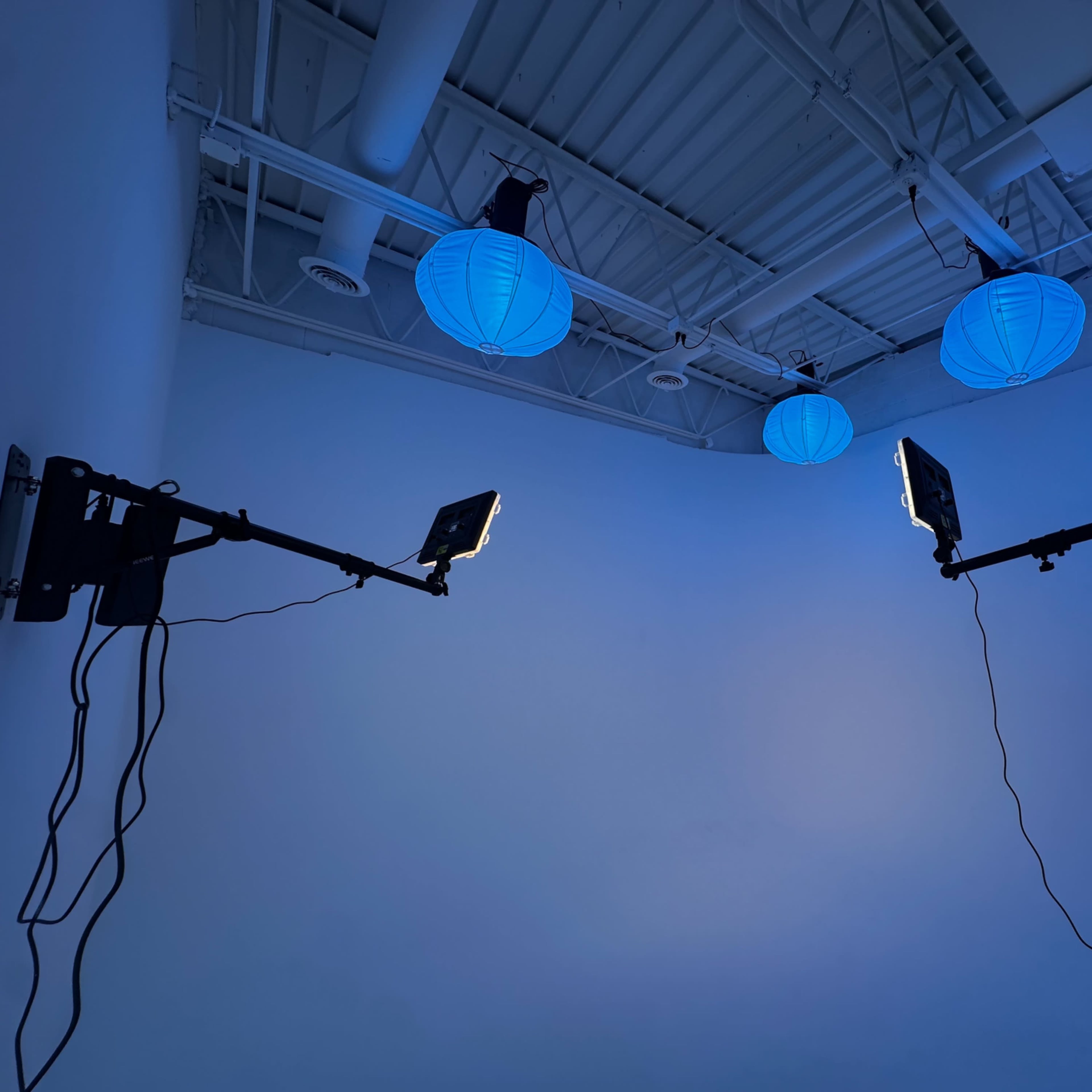 The Infinity Room at UCreate Content Studio Image in Gallatin Township, Gladstone, MO