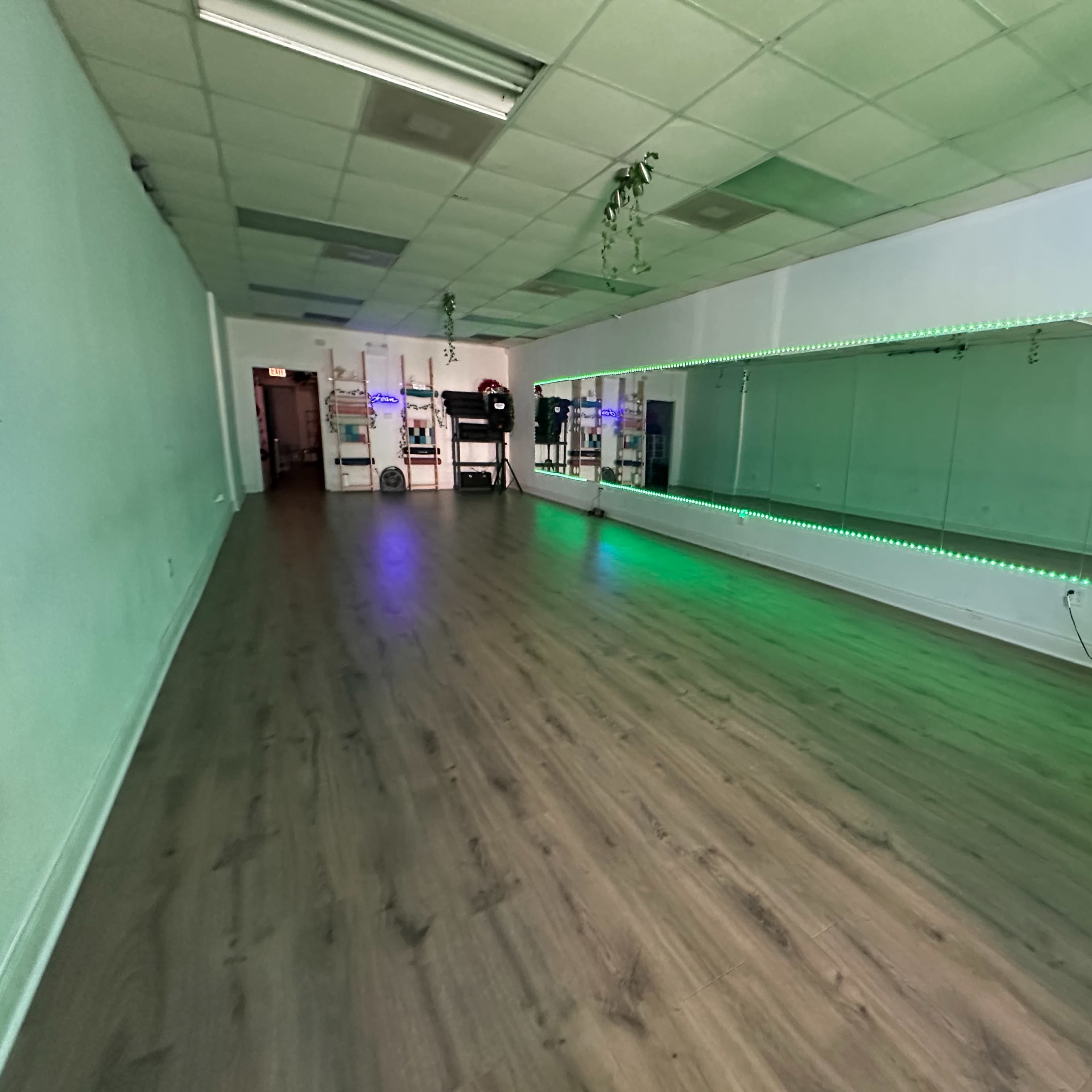 Chicago Open Style Studio Image in Belmont Cragin, Chicago, IL