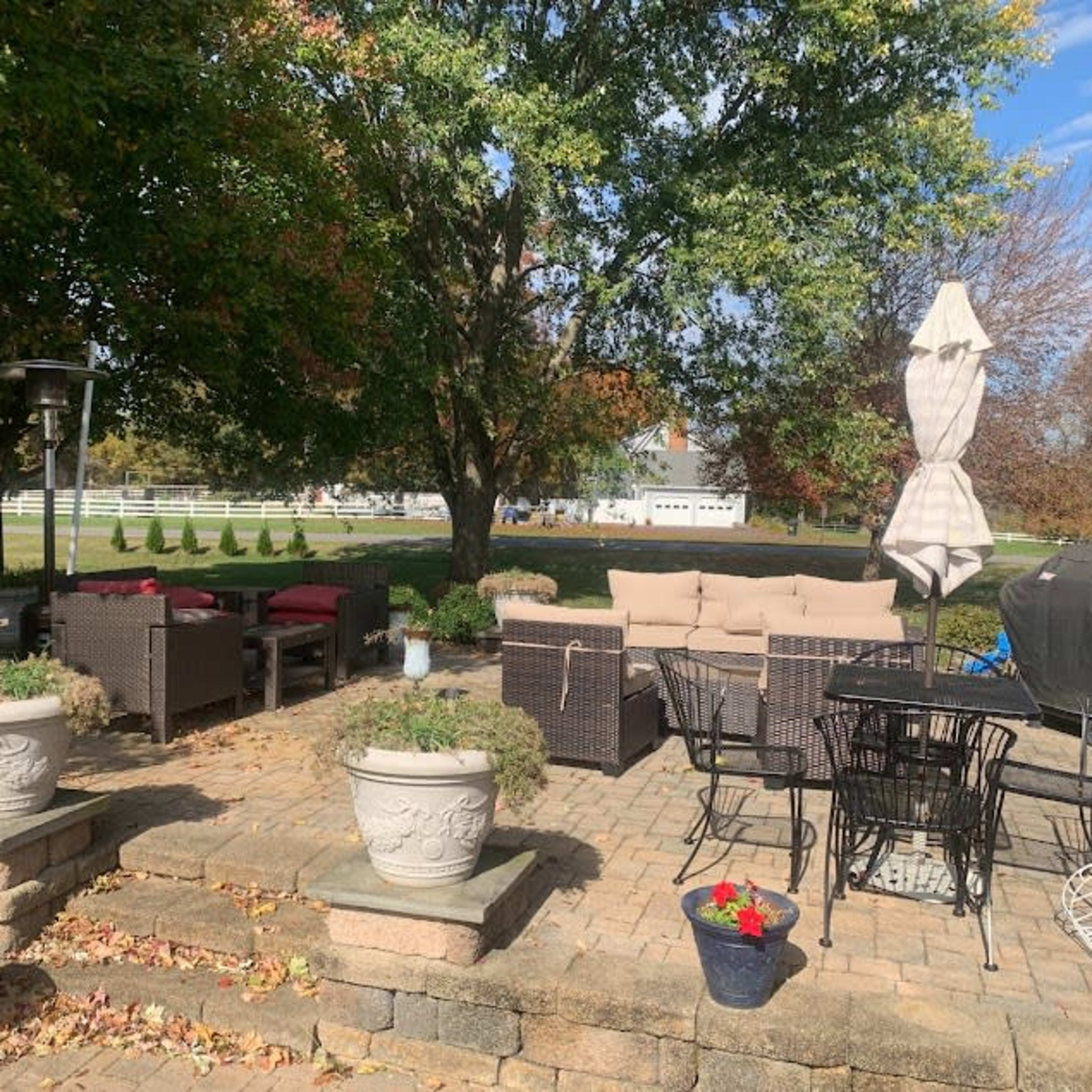 Outdoor dining silver spring discount