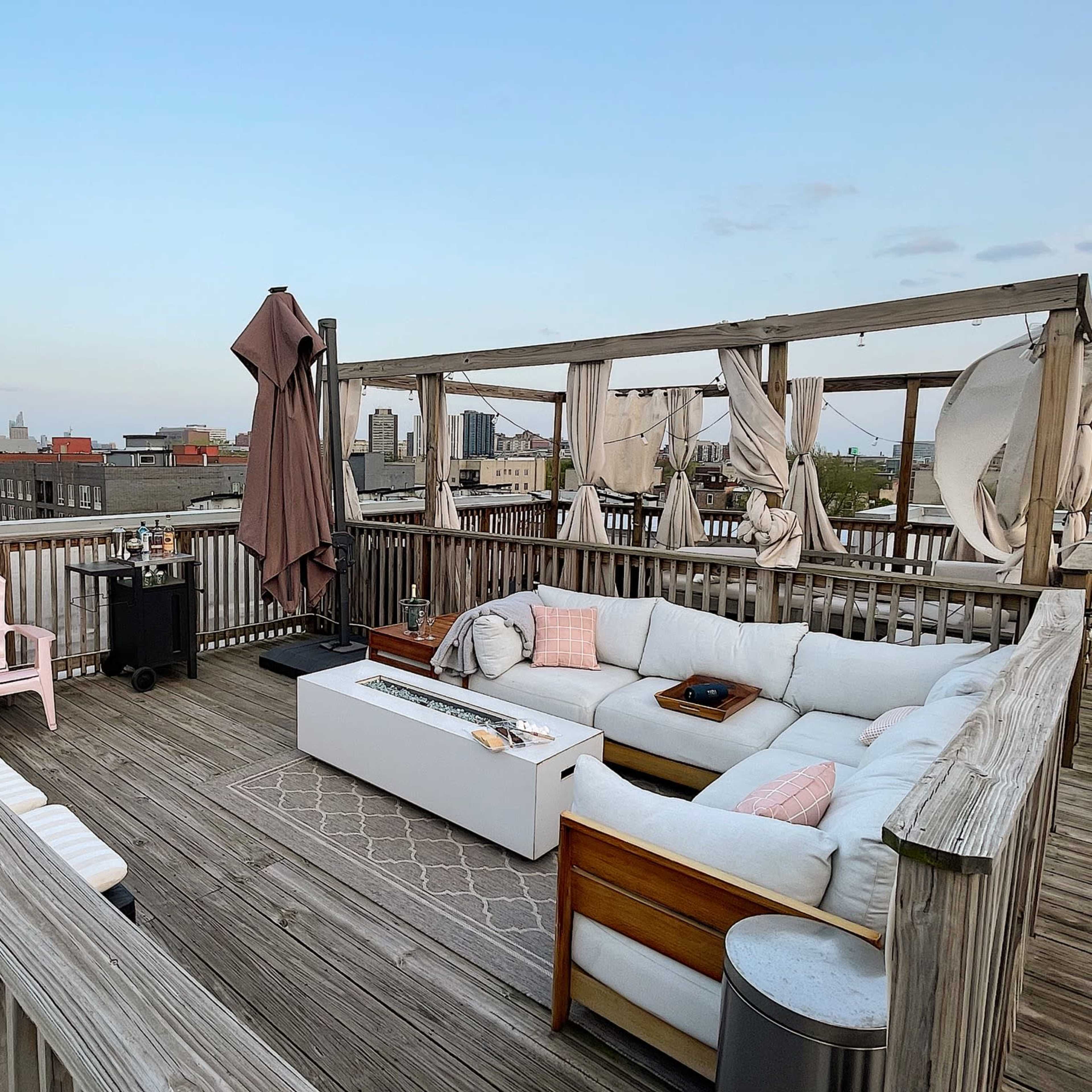 Near Westside Rooftop with Skyline Views Image in Near West Side, Chicago, IL