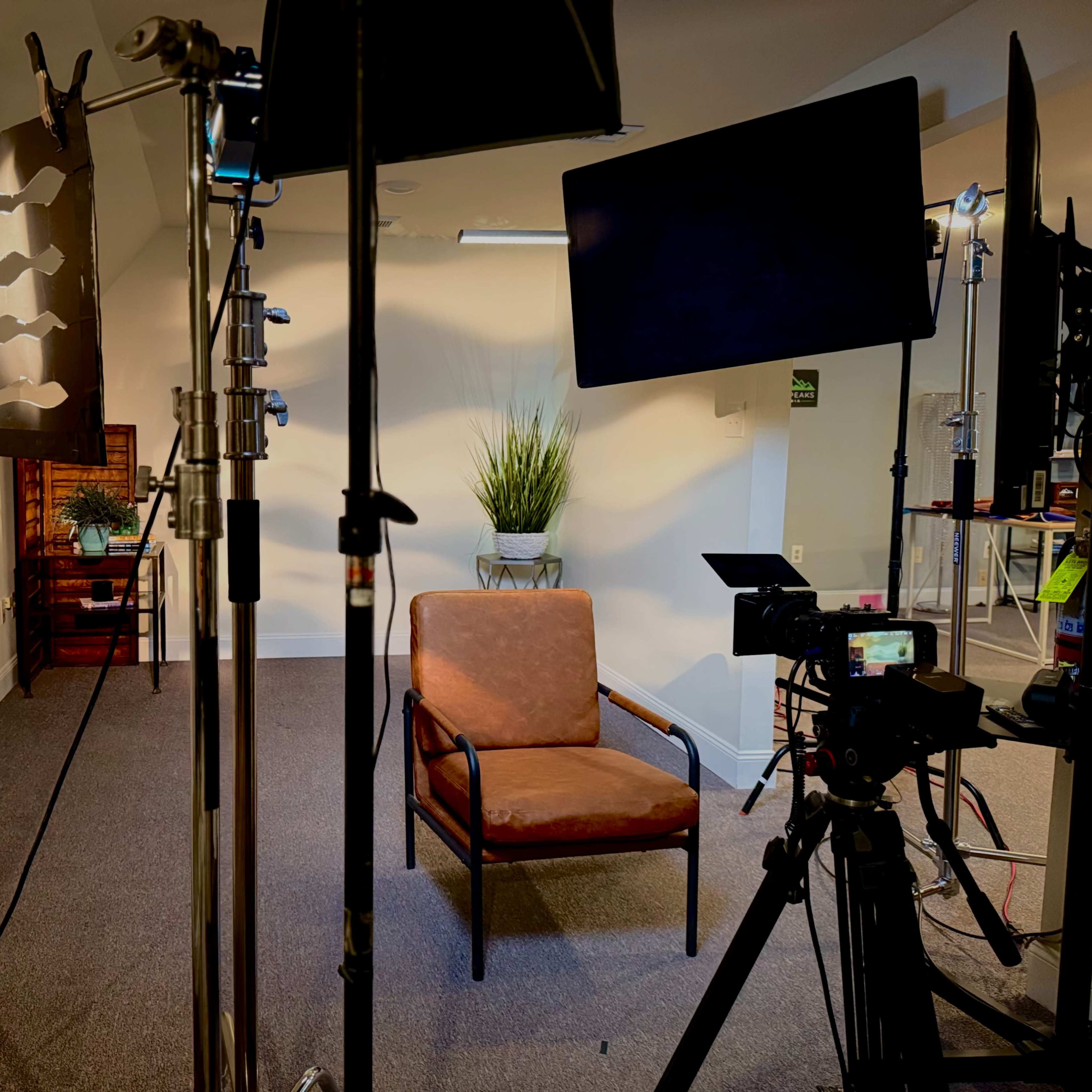 Corporate Chic Creative Studio- where professionalism meets style! Image in Middletown Township, Langhorne, PA